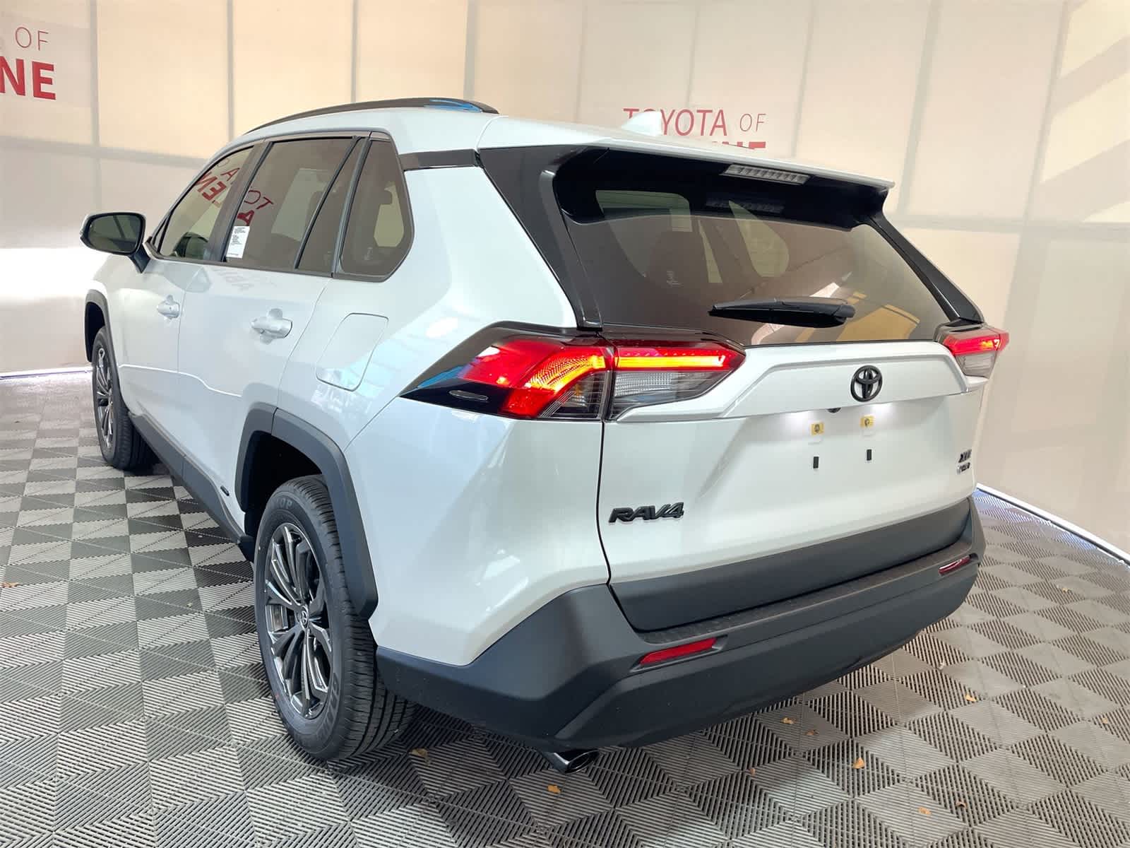 Thumbnail: 2025 Toyota RAV4 - 3