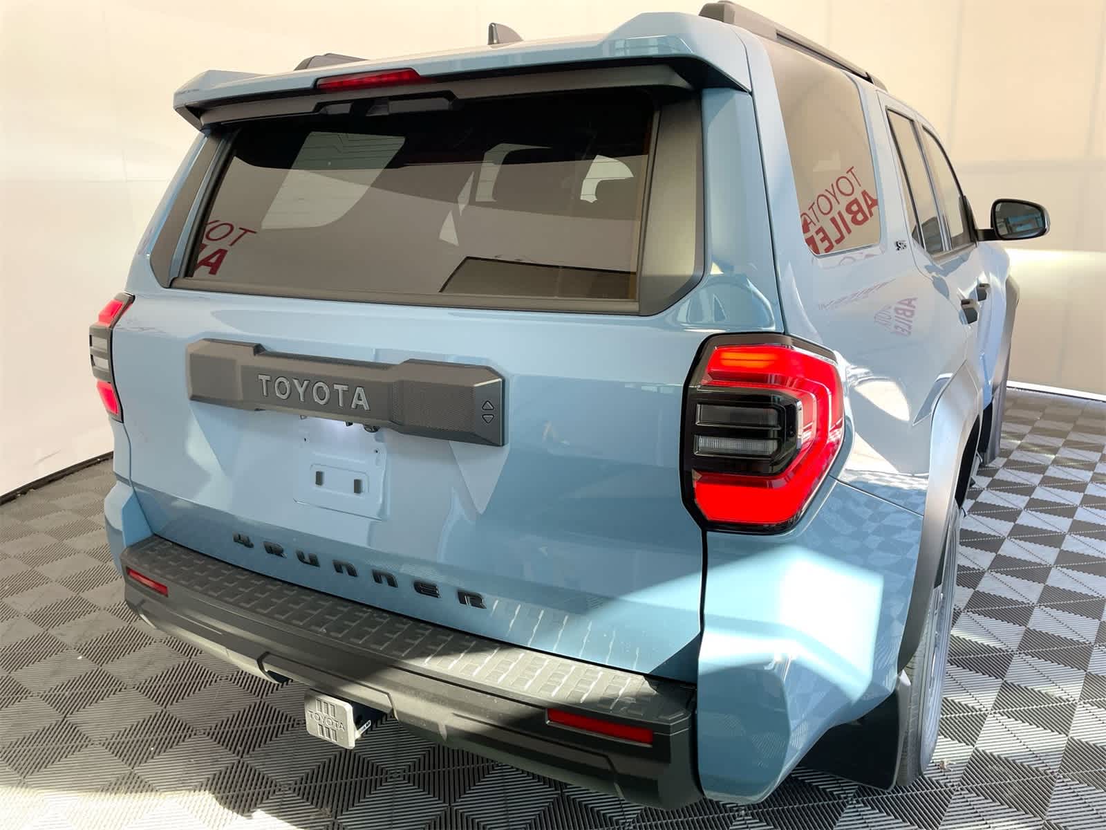 Thumbnail: 2025 Toyota 4Runner - 7