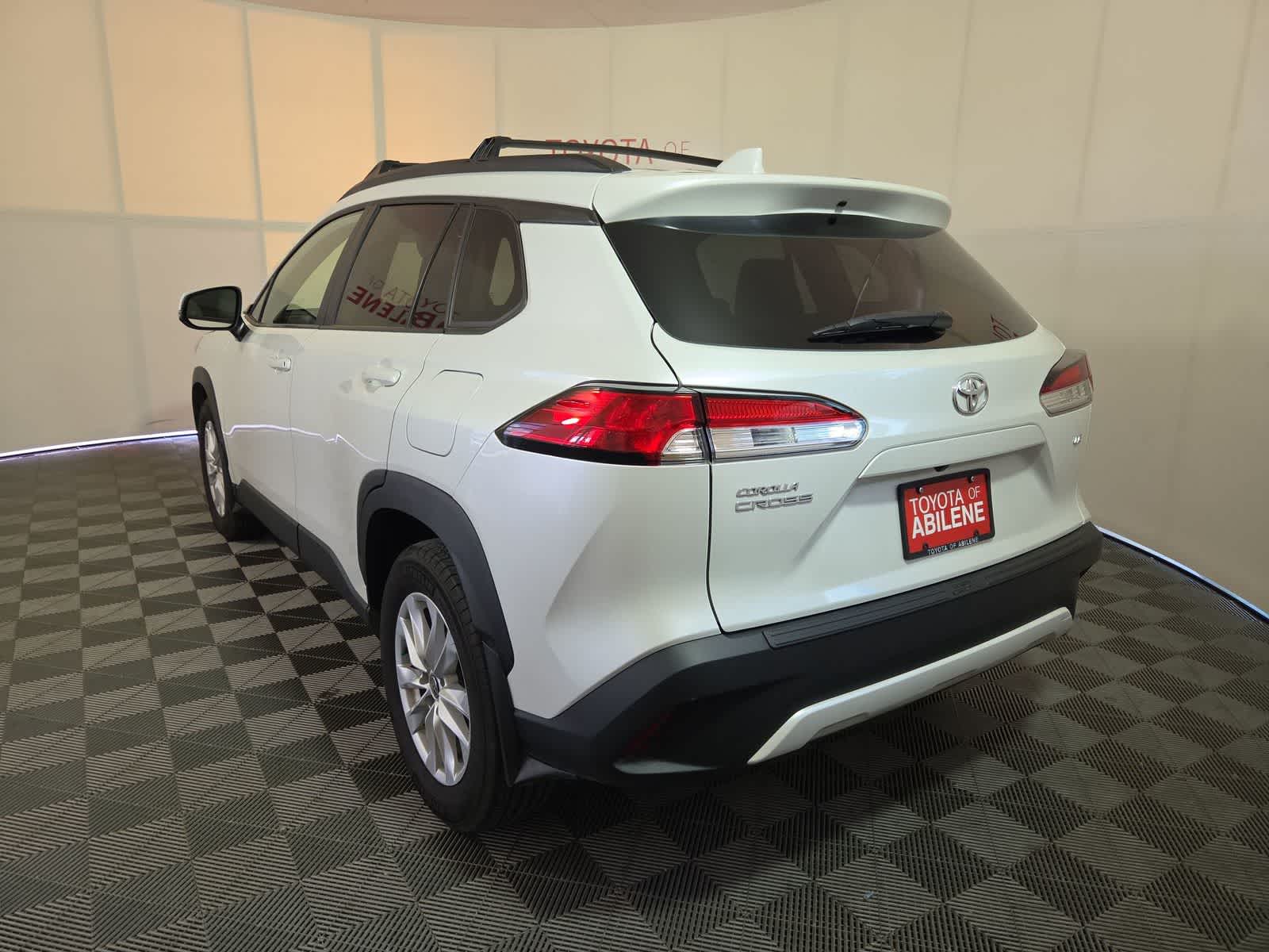 Thumbnail: 2024 Toyota Corolla Cross - 3