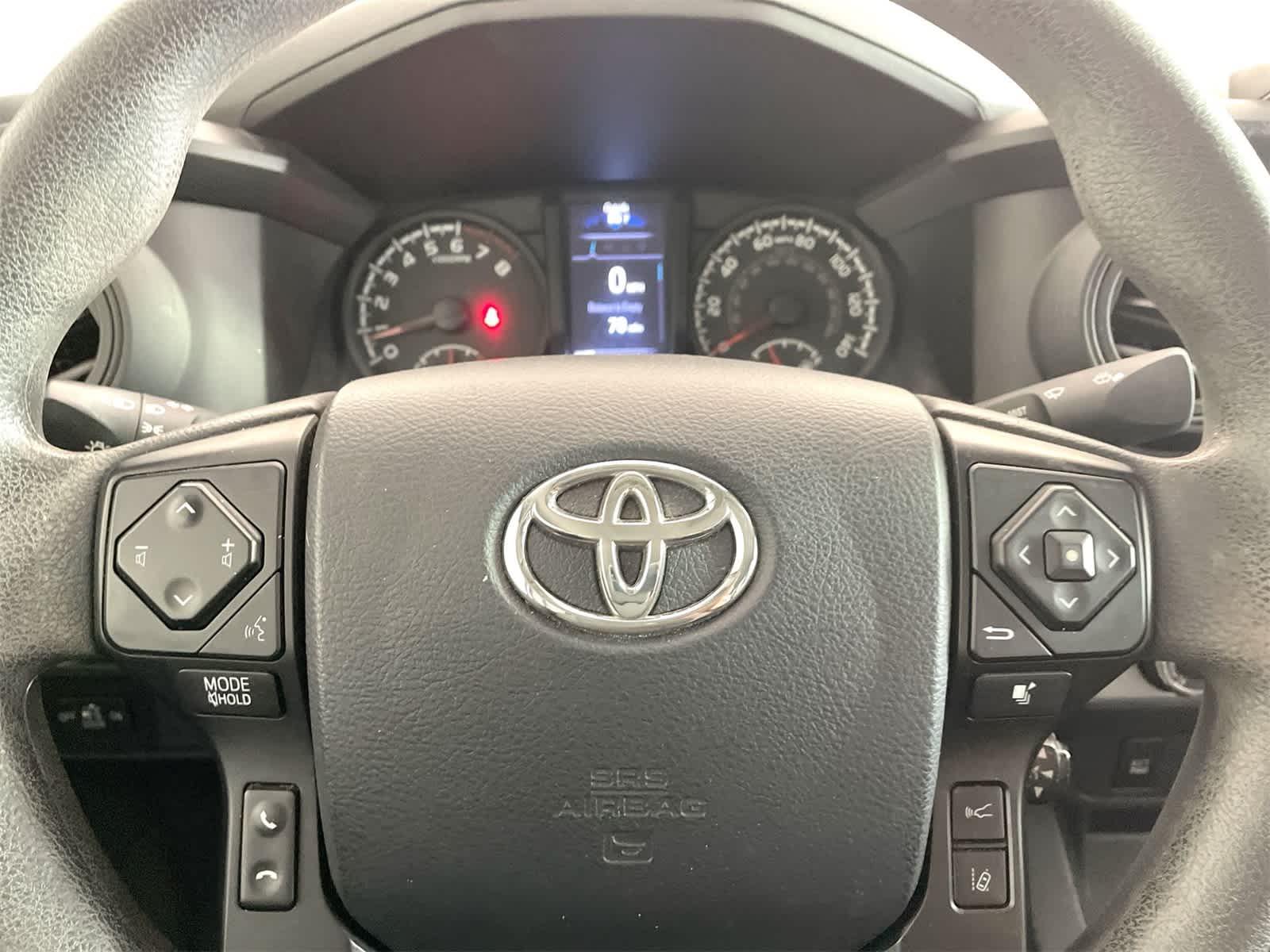 Thumbnail: 2018 Toyota Tacoma - 16