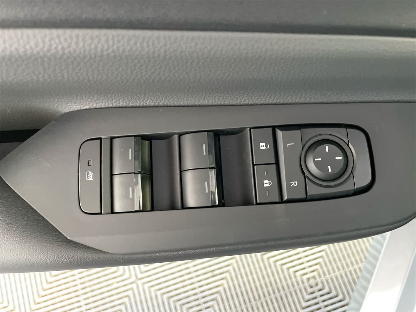 Thumbnail: 2026 Toyota Prius - 10