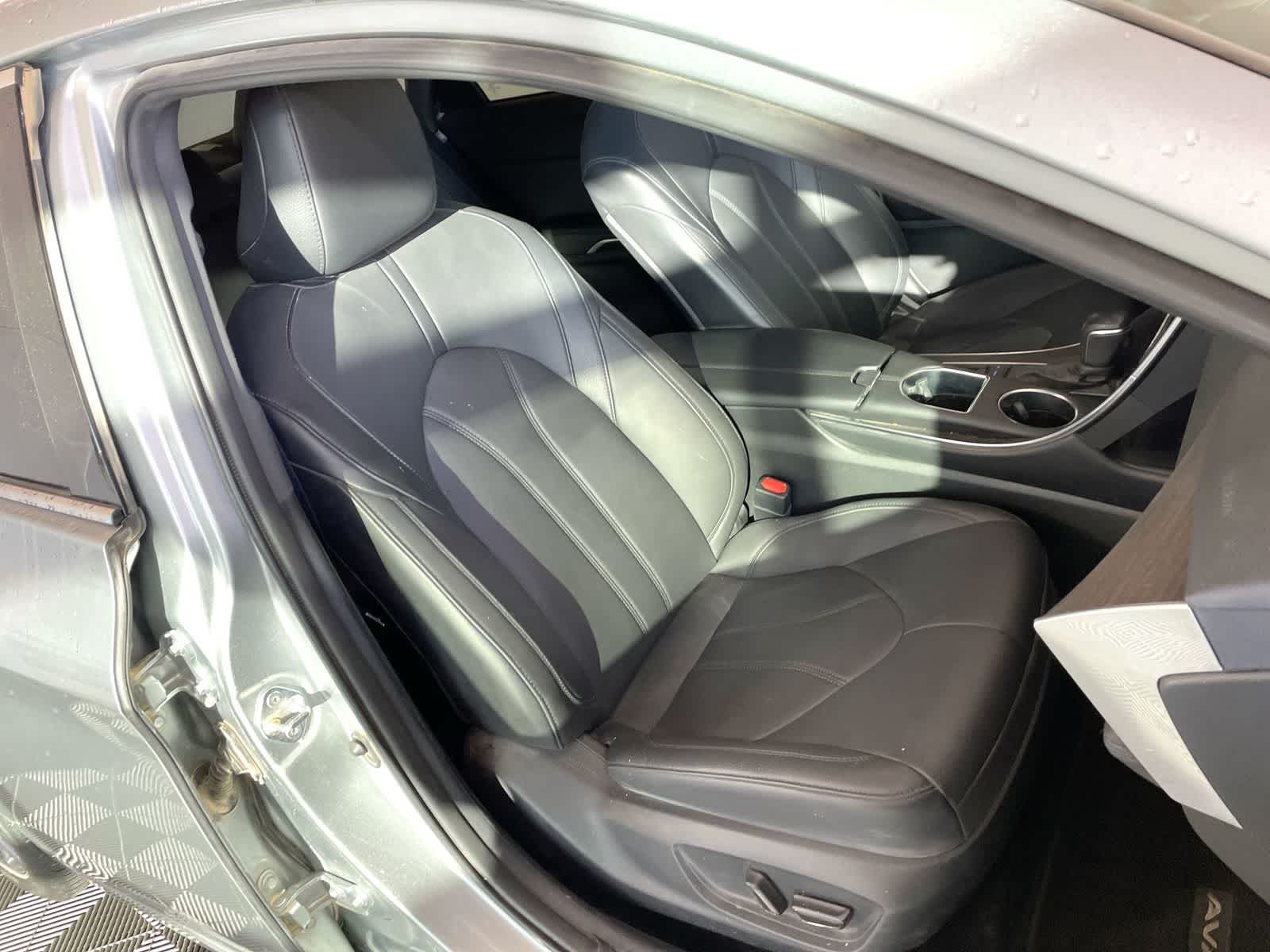 Thumbnail: 2022 Toyota Avalon - 14