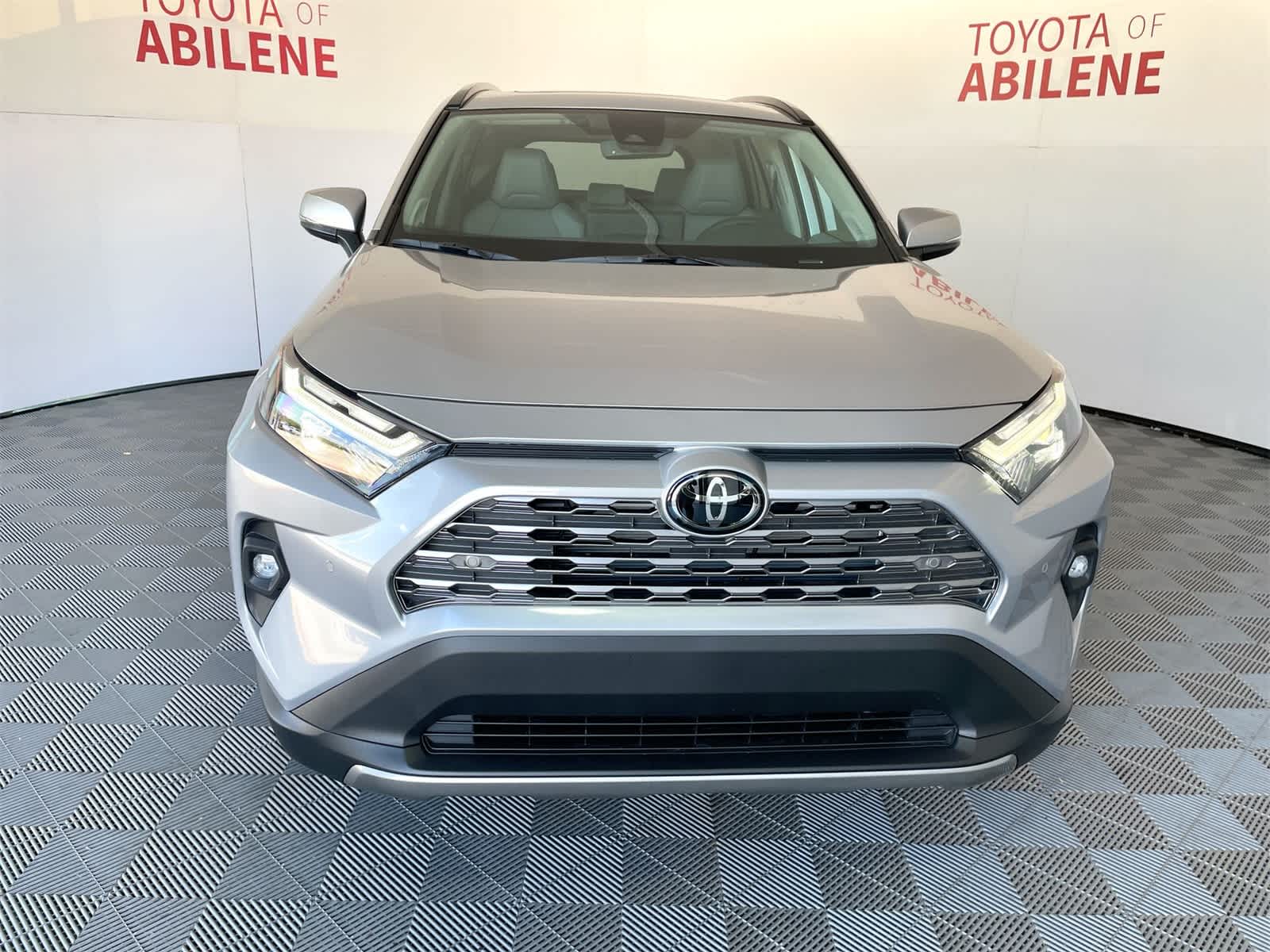 Thumbnail: 2025 Toyota RAV4 - 9