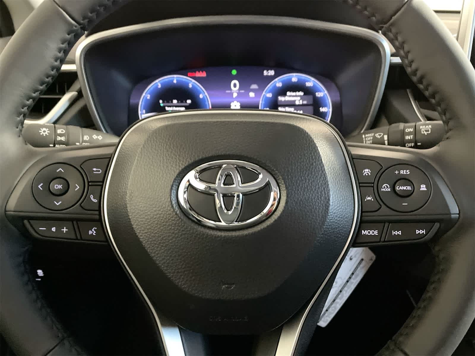 Thumbnail: 2026 Toyota Corolla Cross - 18