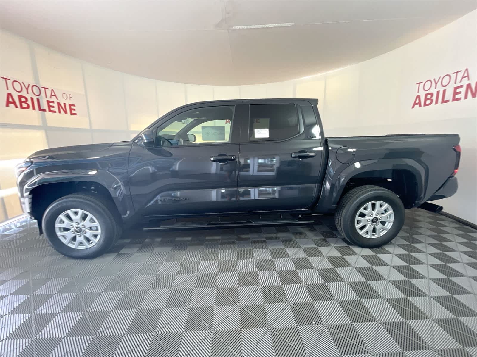 Thumbnail: 2025 Toyota Tacoma - 2