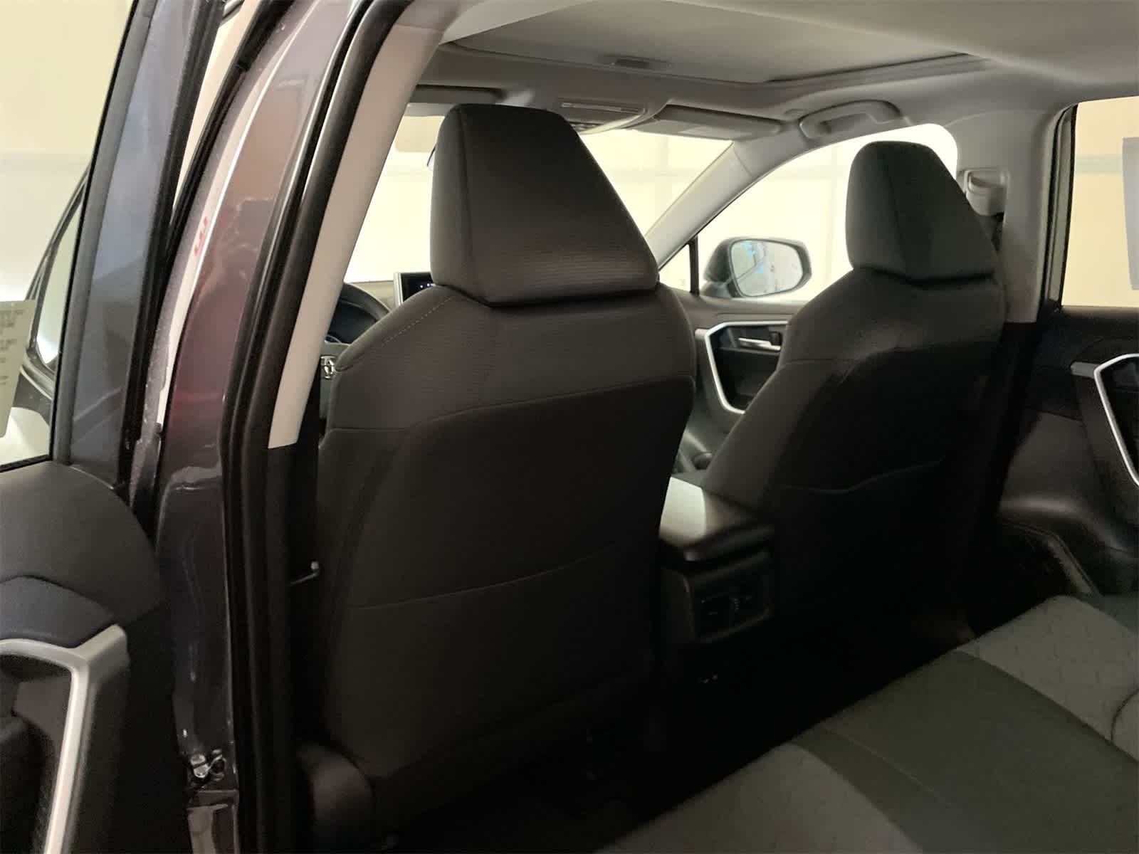 Thumbnail: 2025 Toyota RAV4 - 13