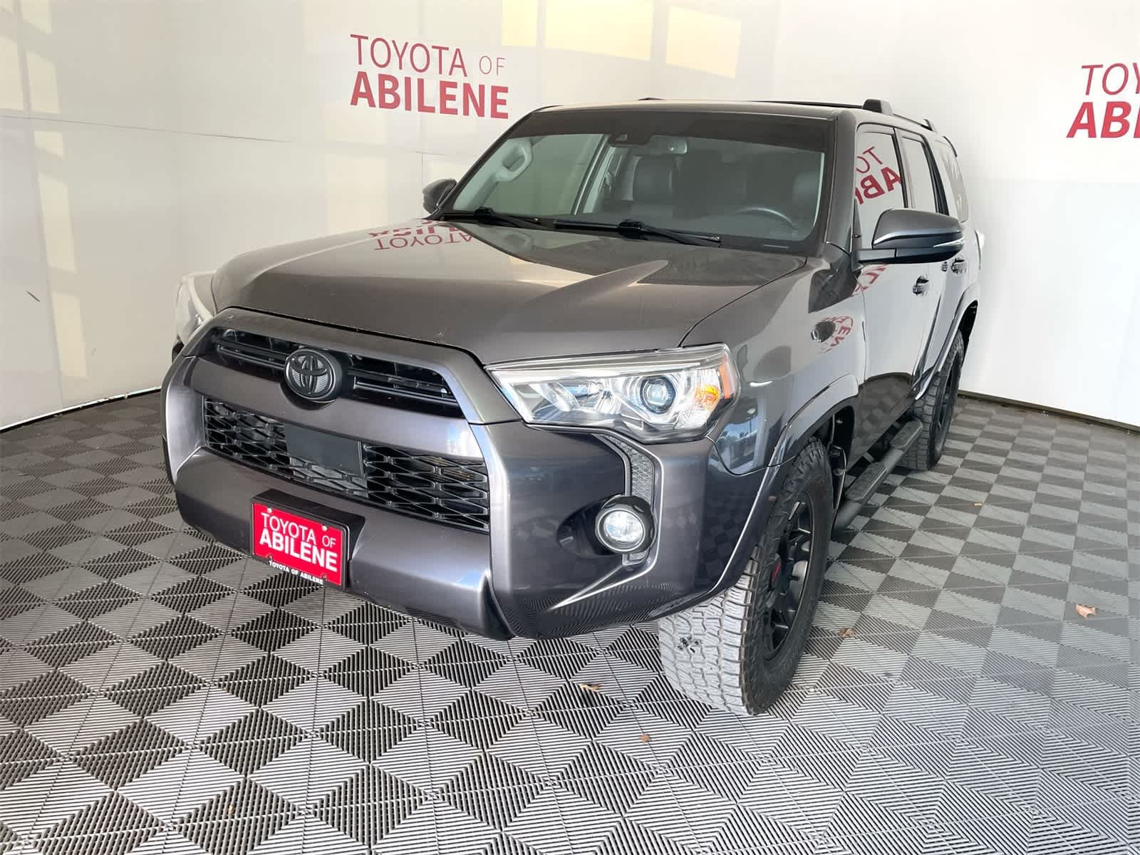 Thumbnail: 2022 Toyota 4Runner - 1