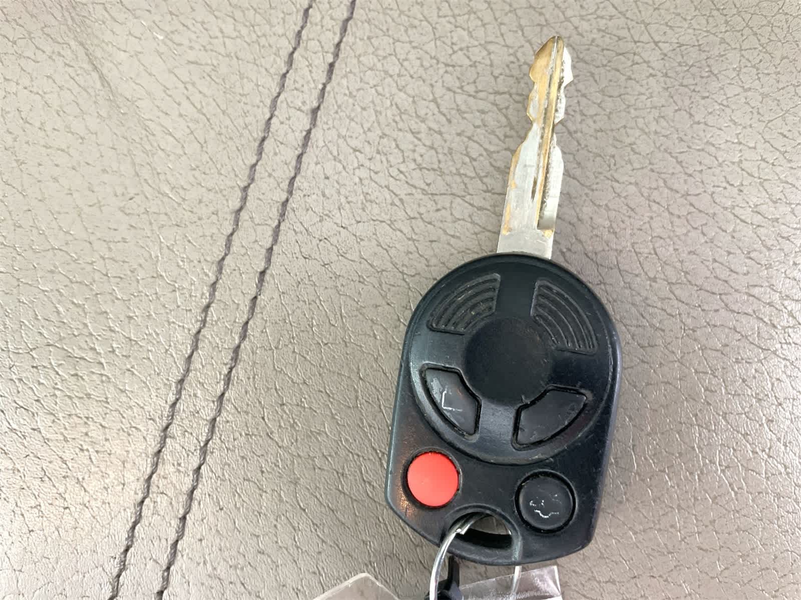 Thumbnail: 2010 Ford Edge - 26