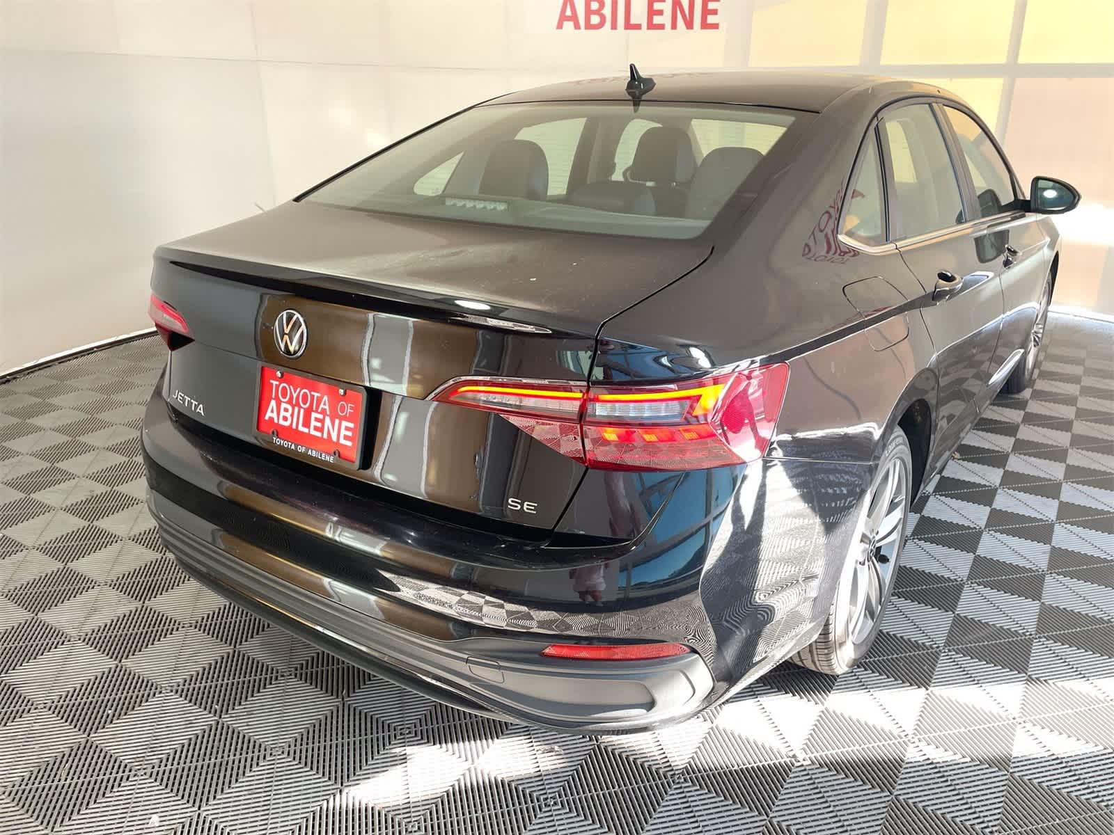 Thumbnail: 2024 Volkswagen Jetta - 7