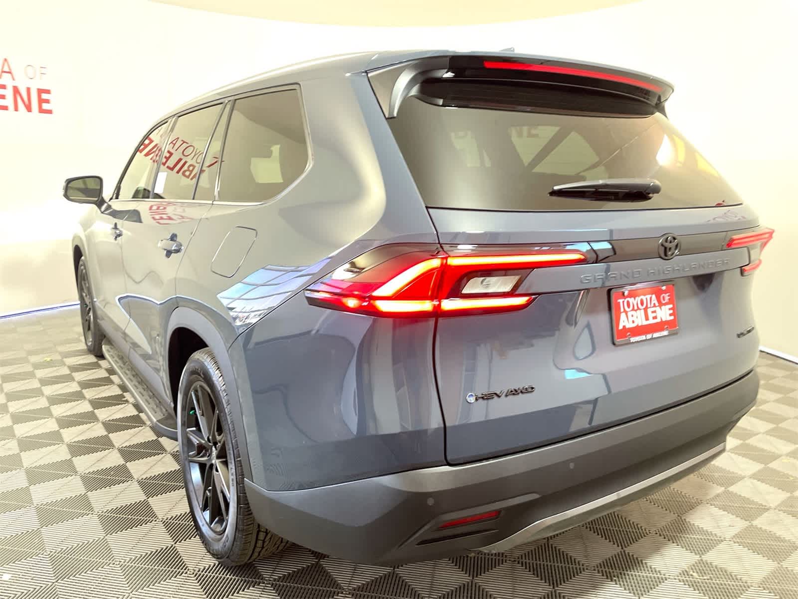 Thumbnail: 2026 Toyota Grand Highlander - 3