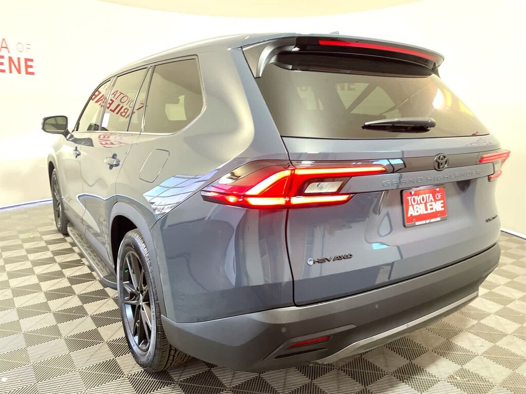 New 2026 Toyota Grand Highlander Hybrid Limited SUV