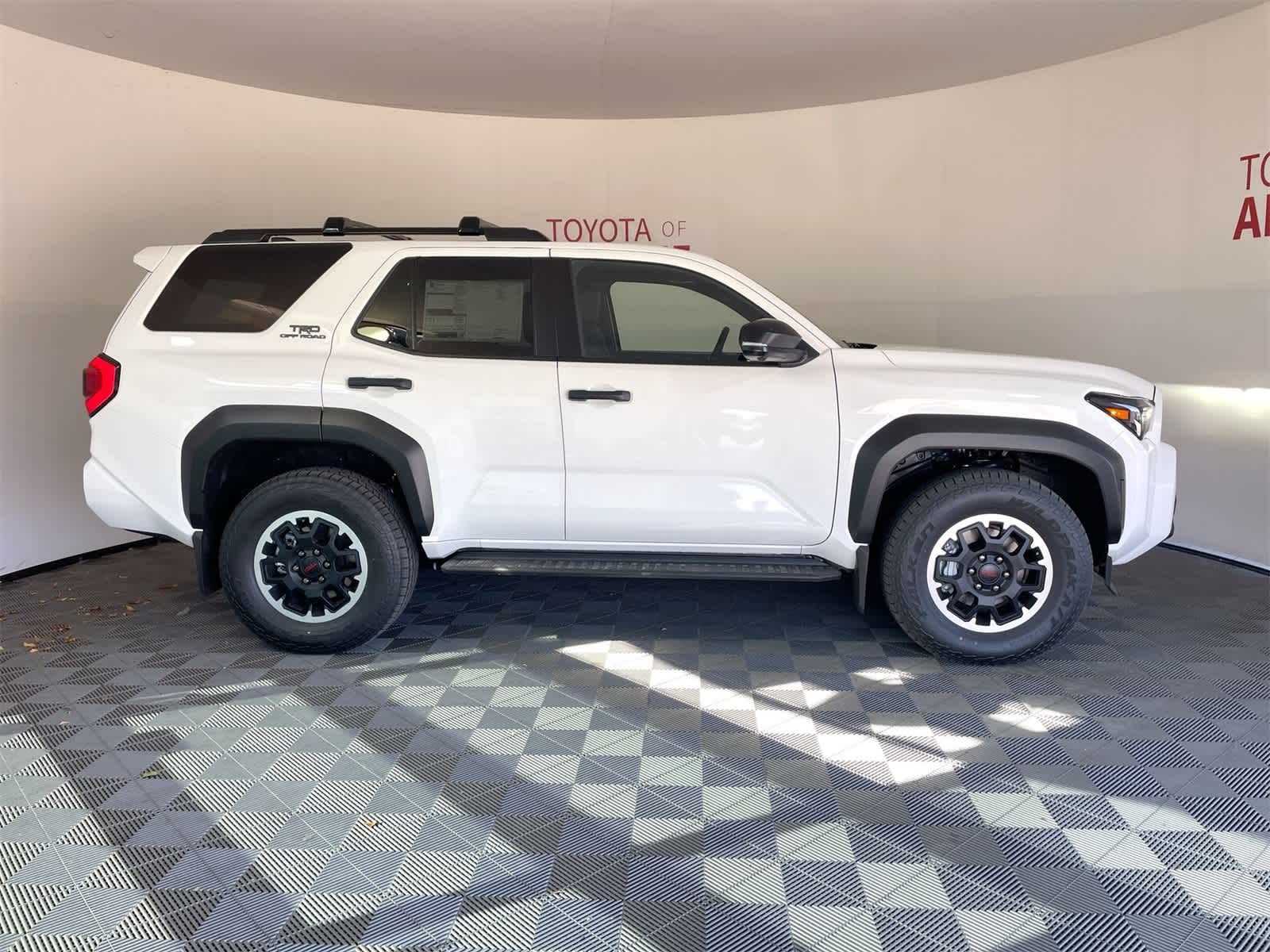 Thumbnail: 2025 Toyota 4Runner - 8