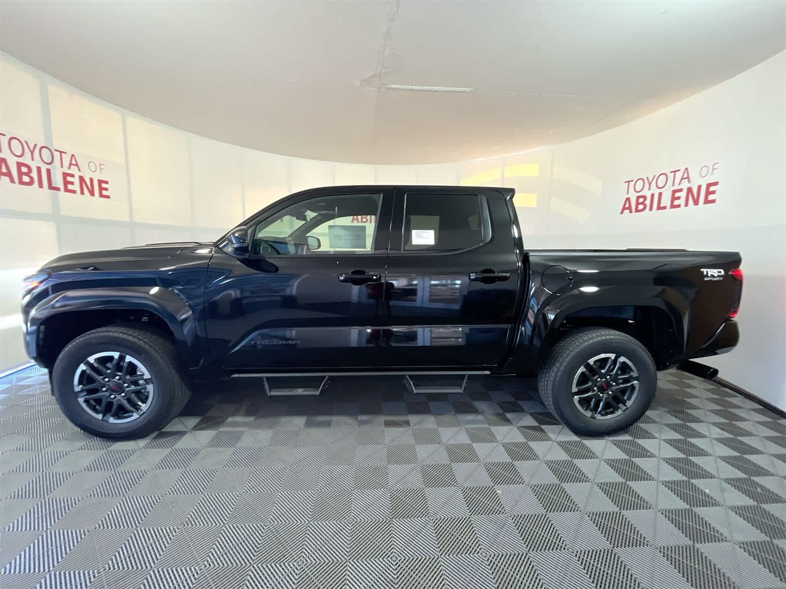 Thumbnail: 2025 Toyota Tacoma - 2