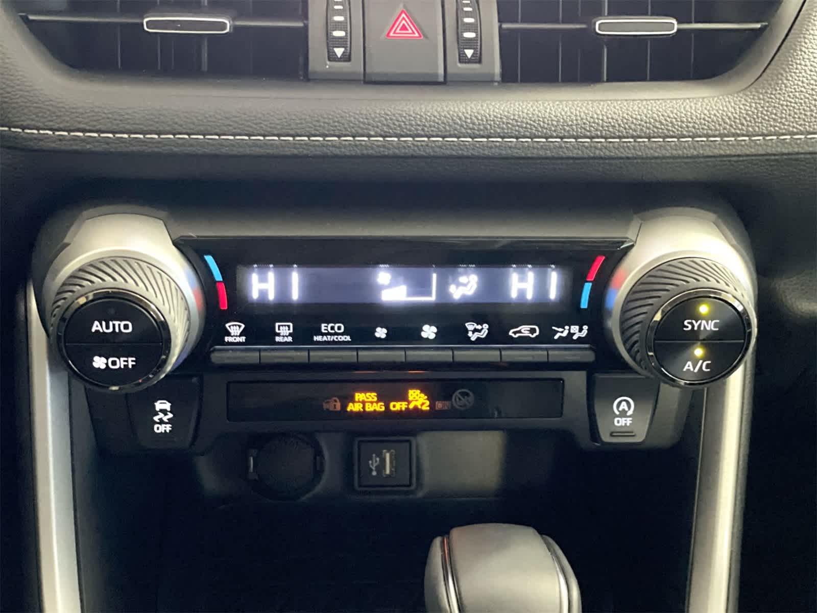 Thumbnail: 2025 Toyota RAV4 - 22