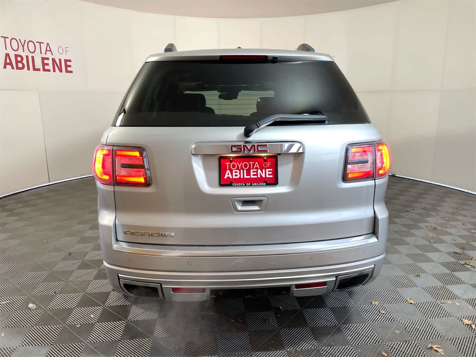 Thumbnail: 2015 GMC Acadia - 4