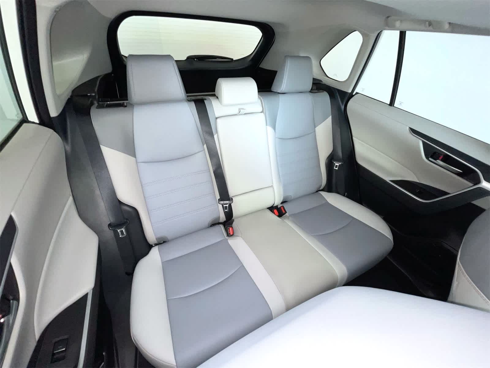 Thumbnail: 2025 Toyota RAV4 - 15