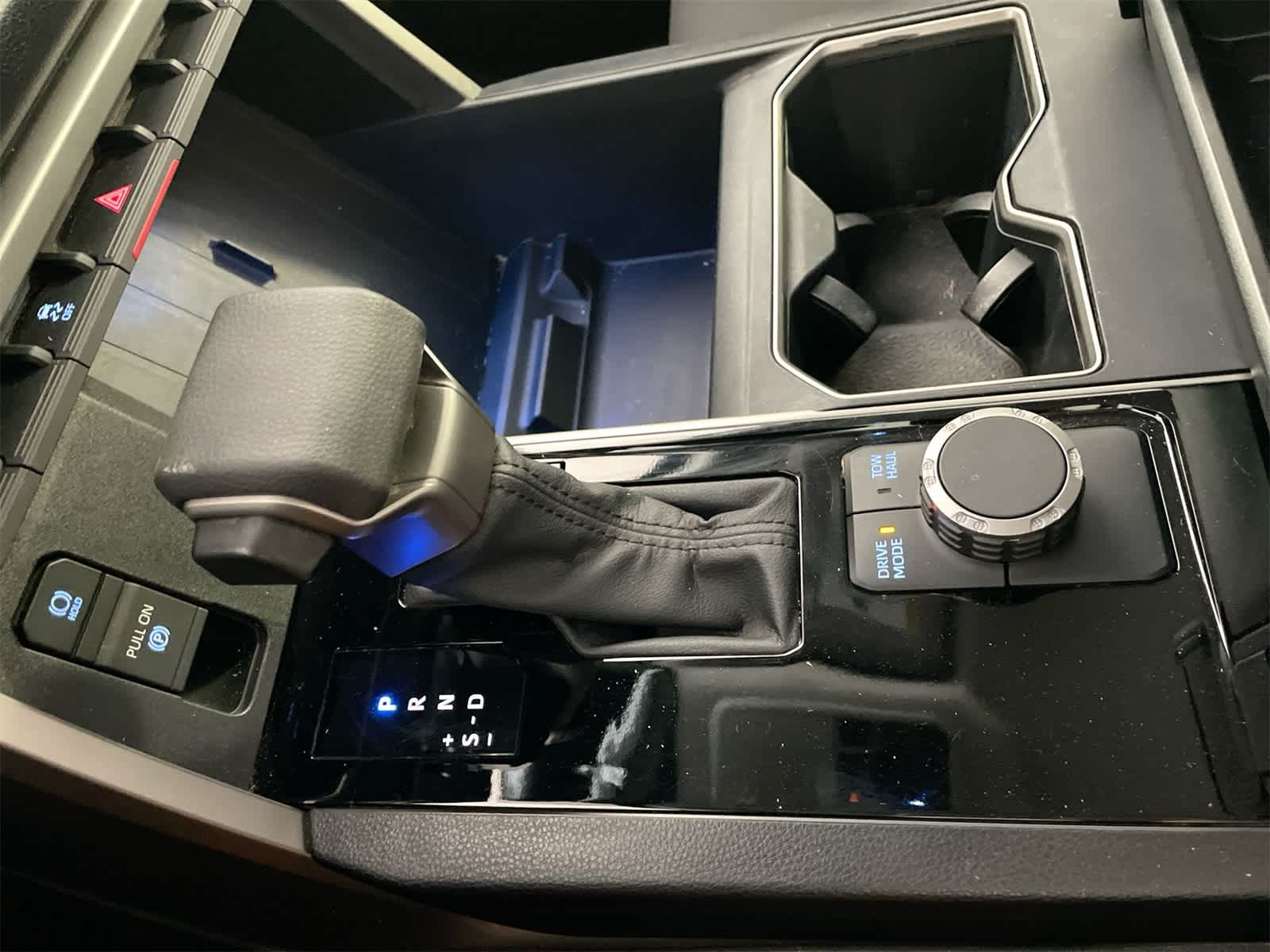 Thumbnail: 2023 Toyota Tundra - 22