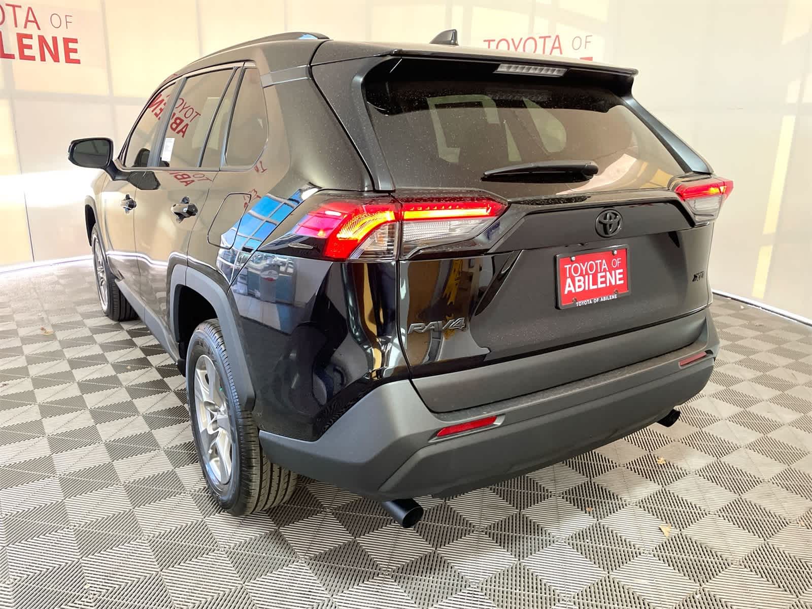 Thumbnail: 2025 Toyota RAV4 - 2