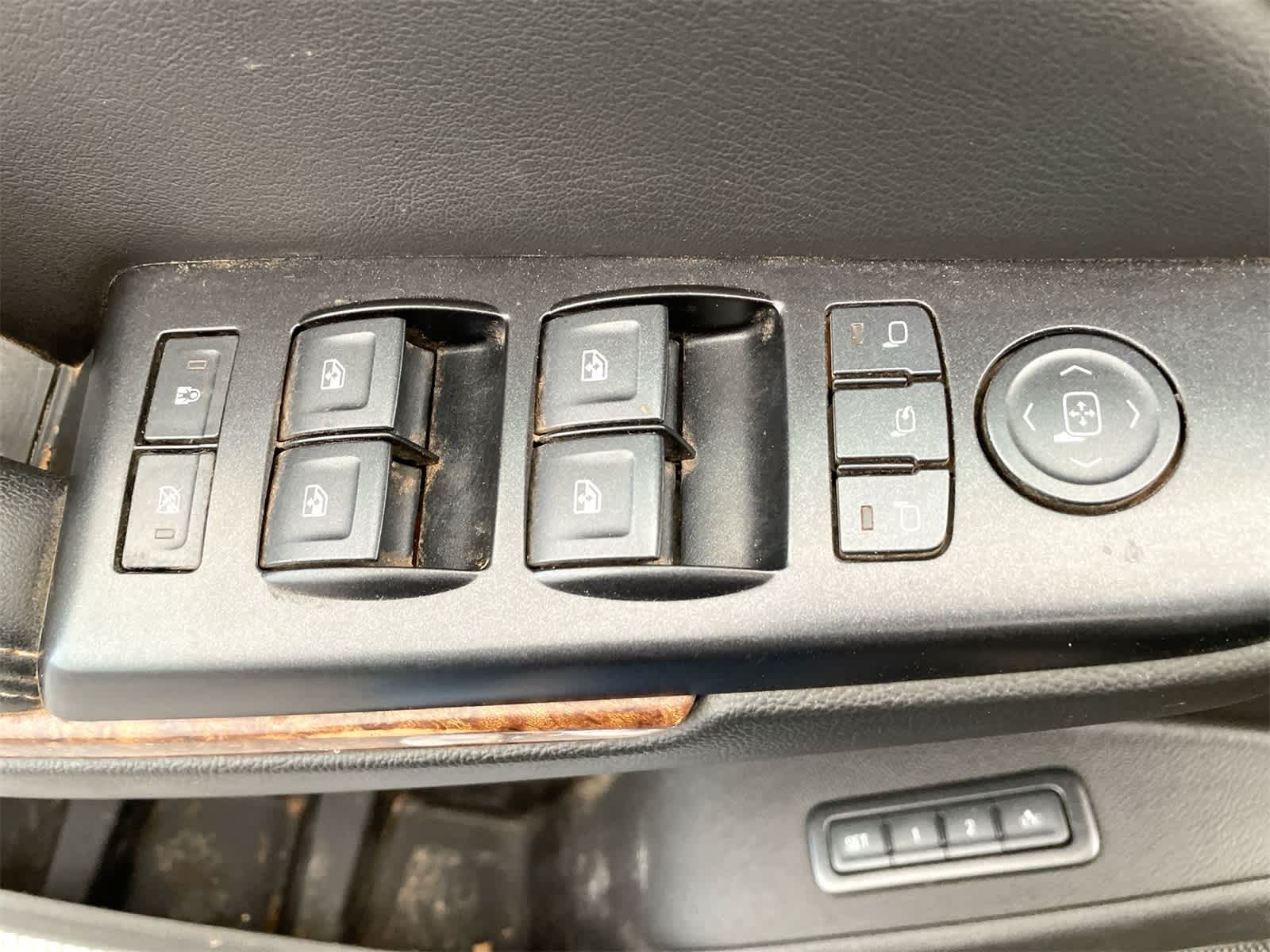 Thumbnail: 2017 Chevrolet Suburban - 10