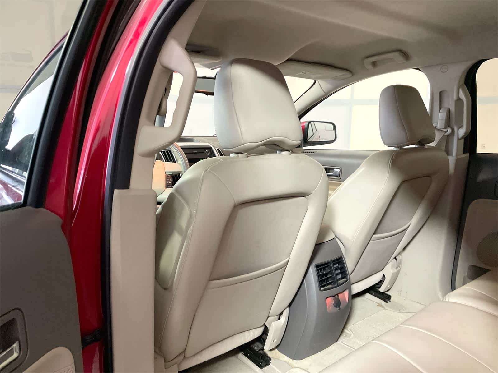 Thumbnail: 2010 Ford Edge - 13