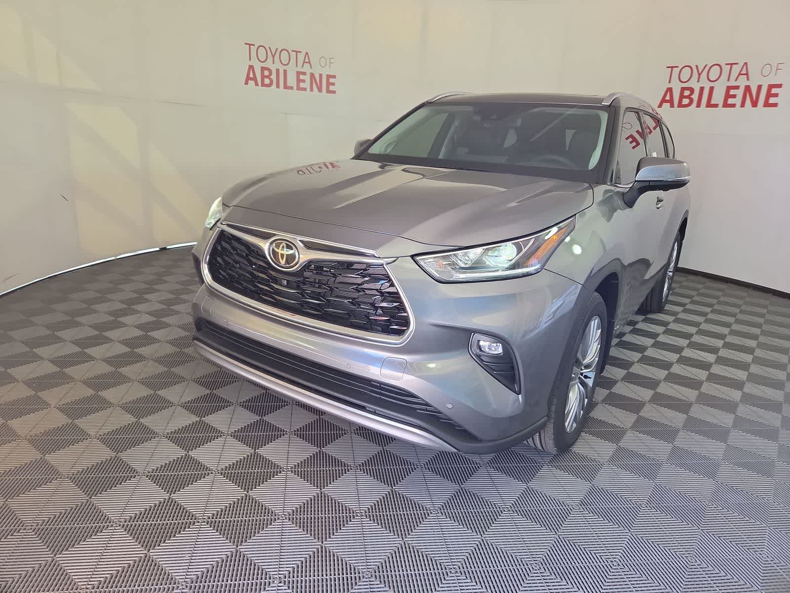 Thumbnail: 2026 Toyota Highlander - 1