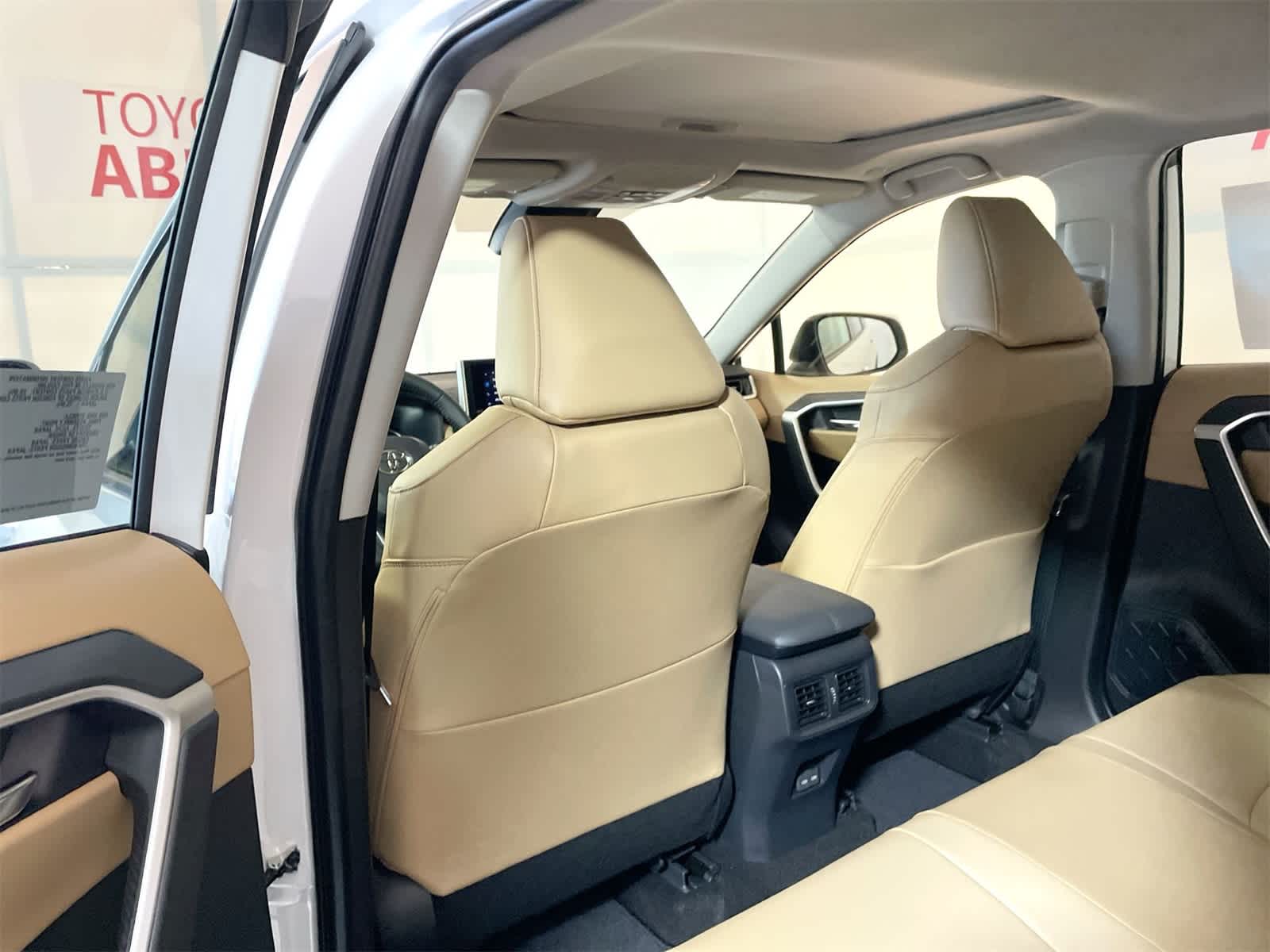 Thumbnail: 2025 Toyota RAV4 - 13