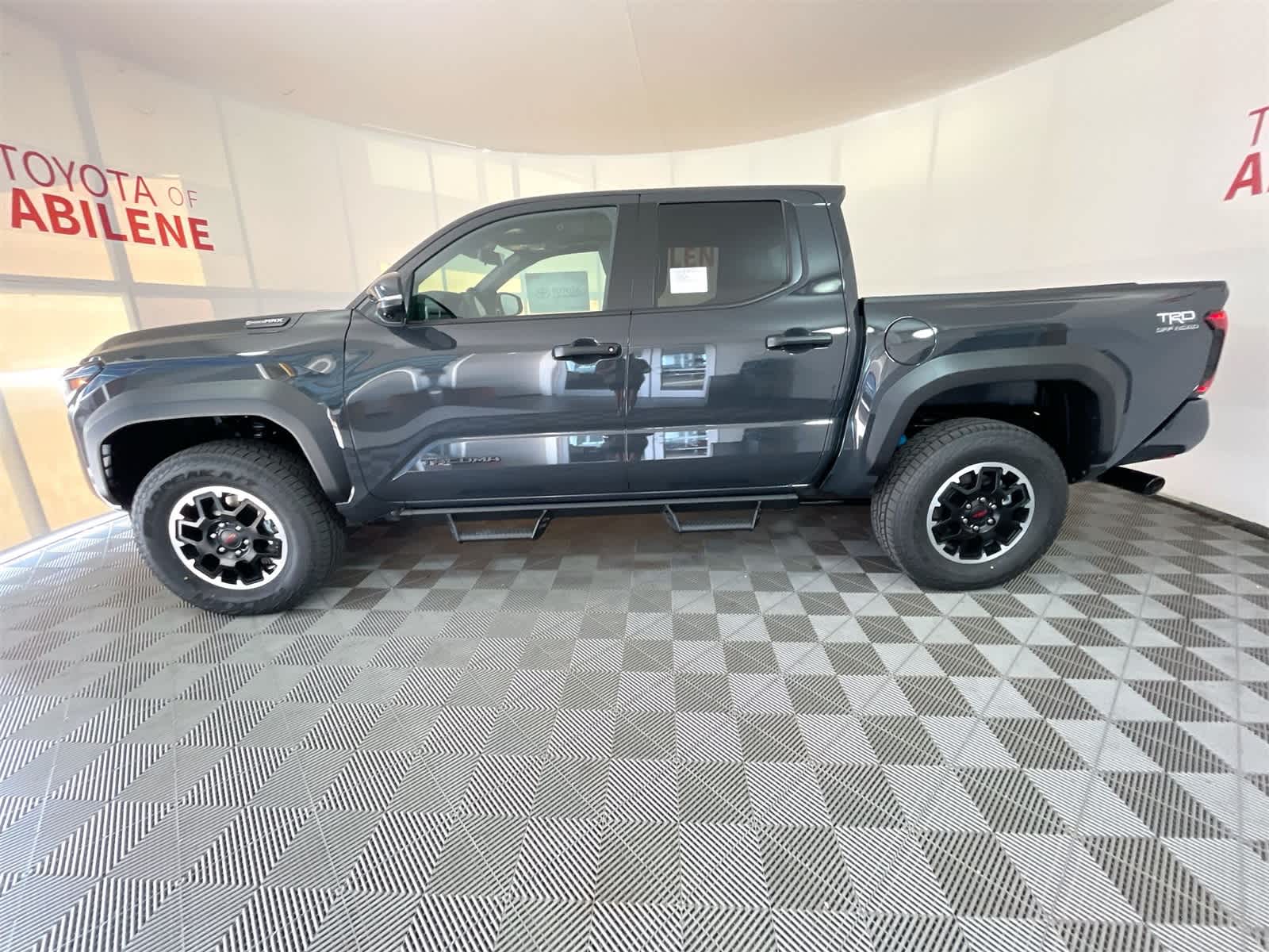 Thumbnail: 2025 Toyota Tacoma - 2