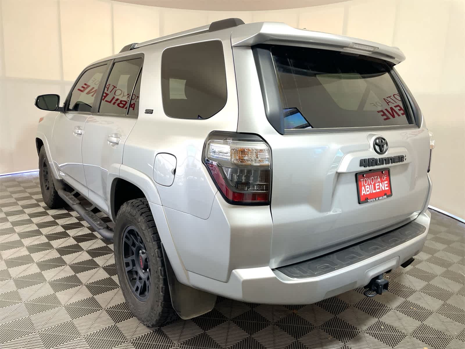 Thumbnail: 2023 Toyota 4Runner - 3