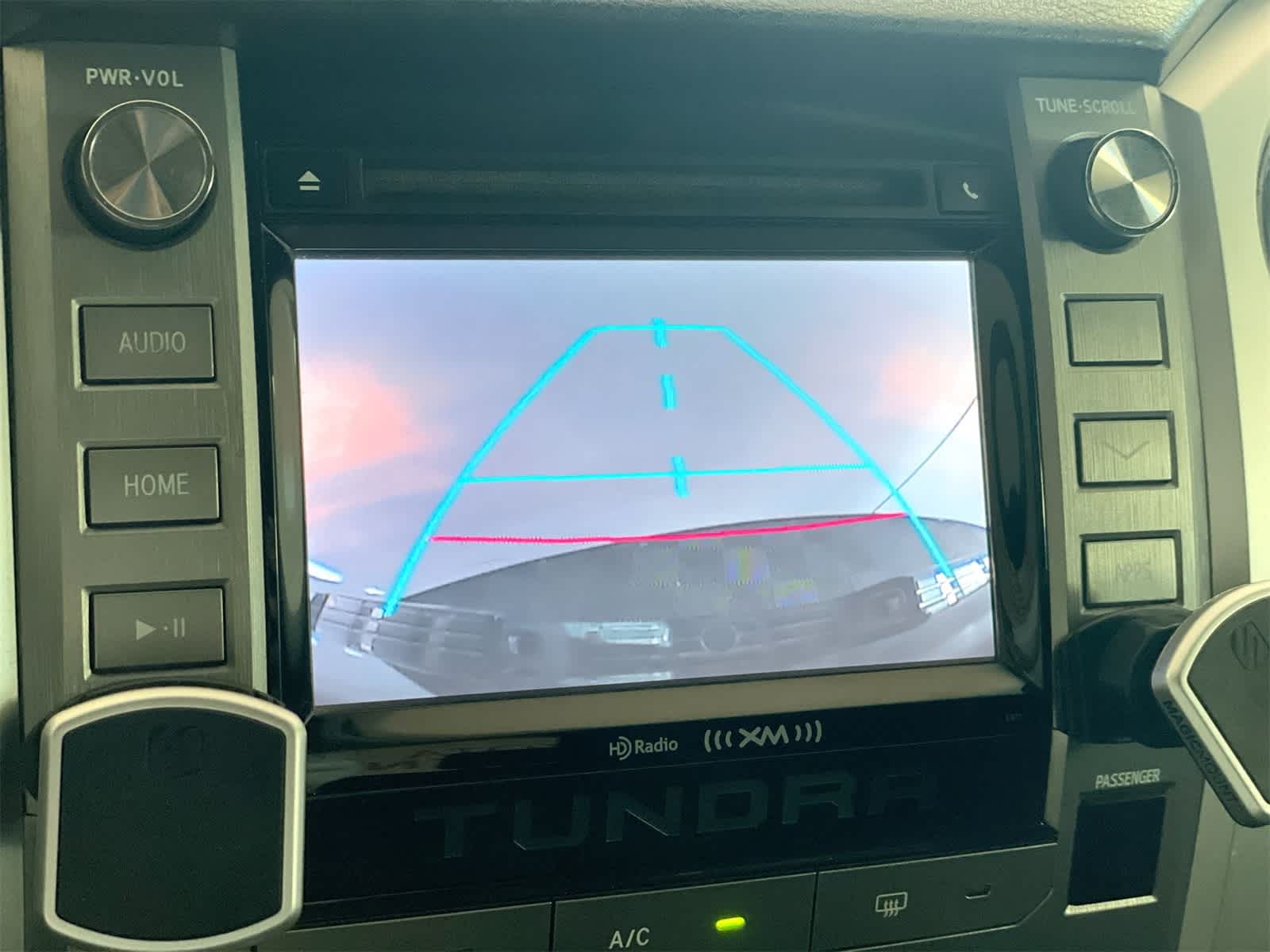 Thumbnail: 2015 Toyota Tundra - 20