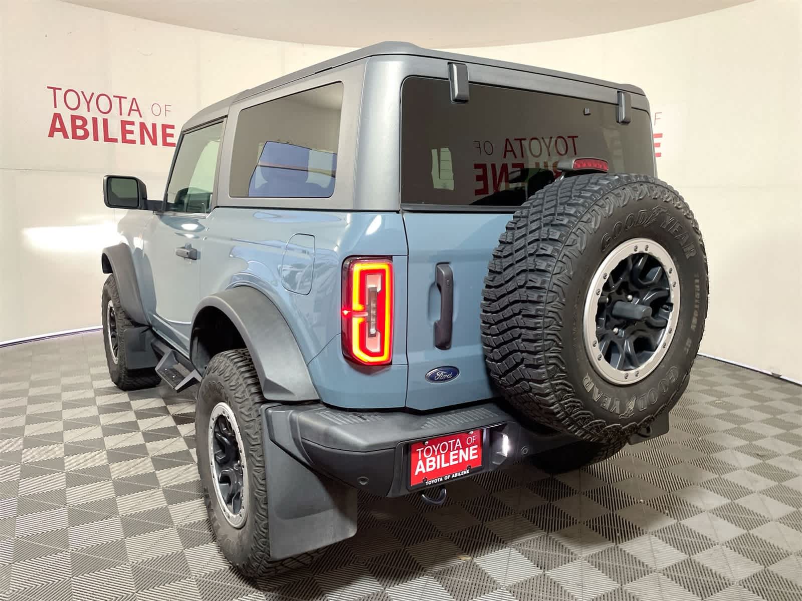 Thumbnail: 2022 Ford Bronco - 3