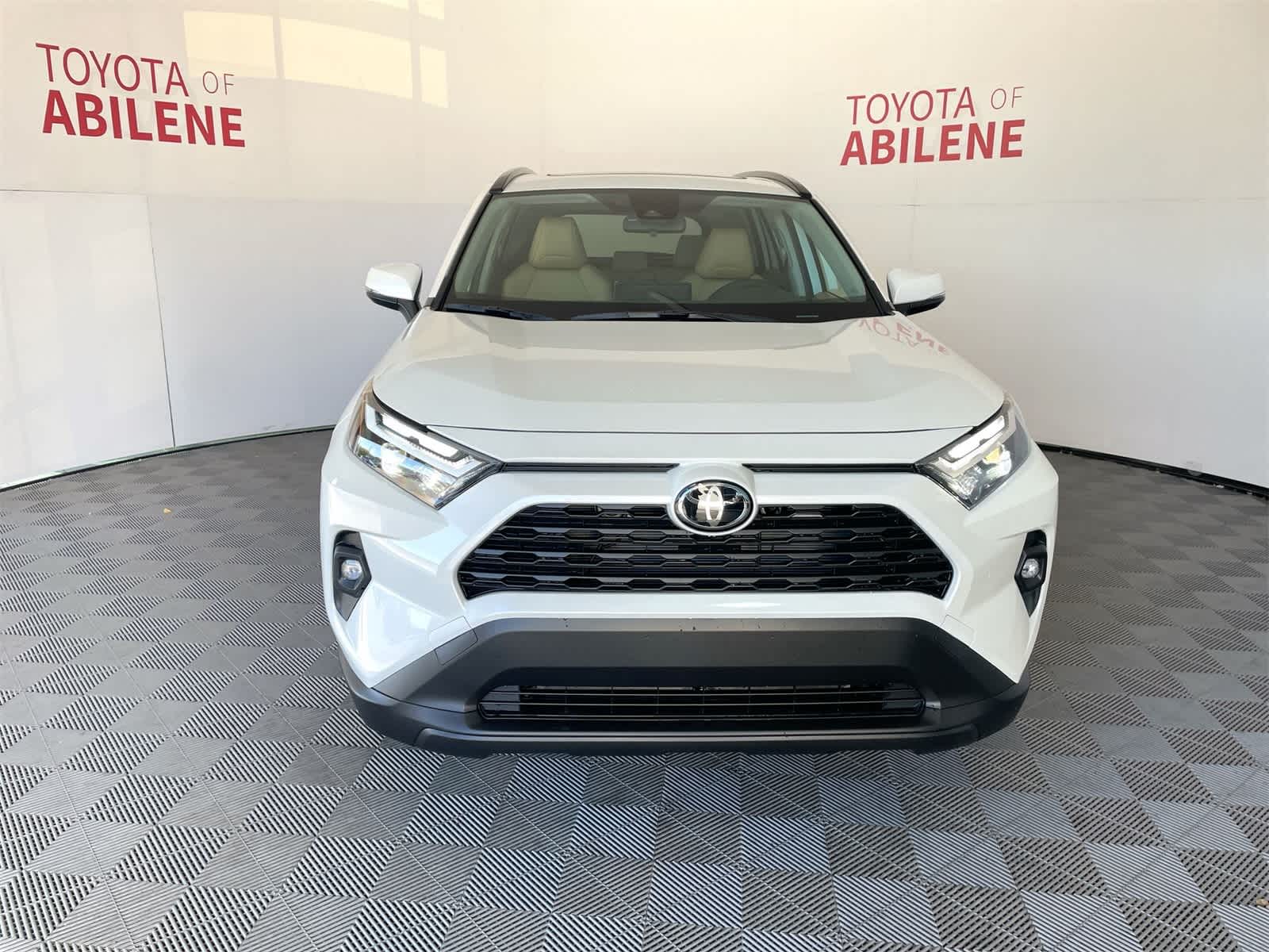 Thumbnail: 2025 Toyota RAV4 - 9