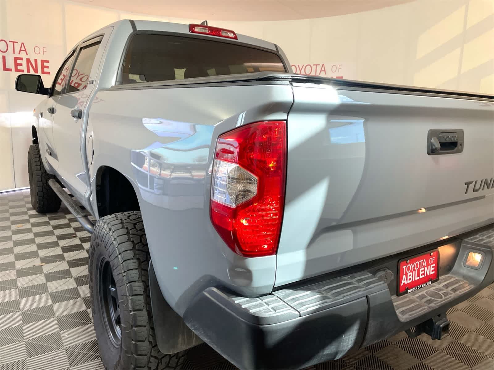 Thumbnail: 2020 Toyota Tundra - 2