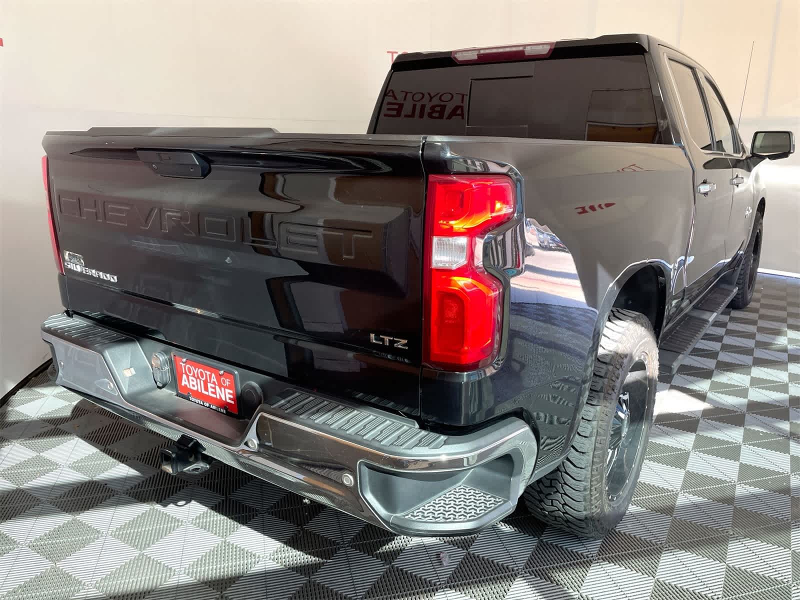Thumbnail: 2019 Chevrolet Silverado 1500 - 7