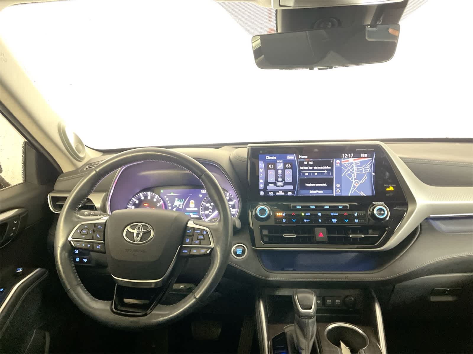 Thumbnail: 2020 Toyota Highlander - 16