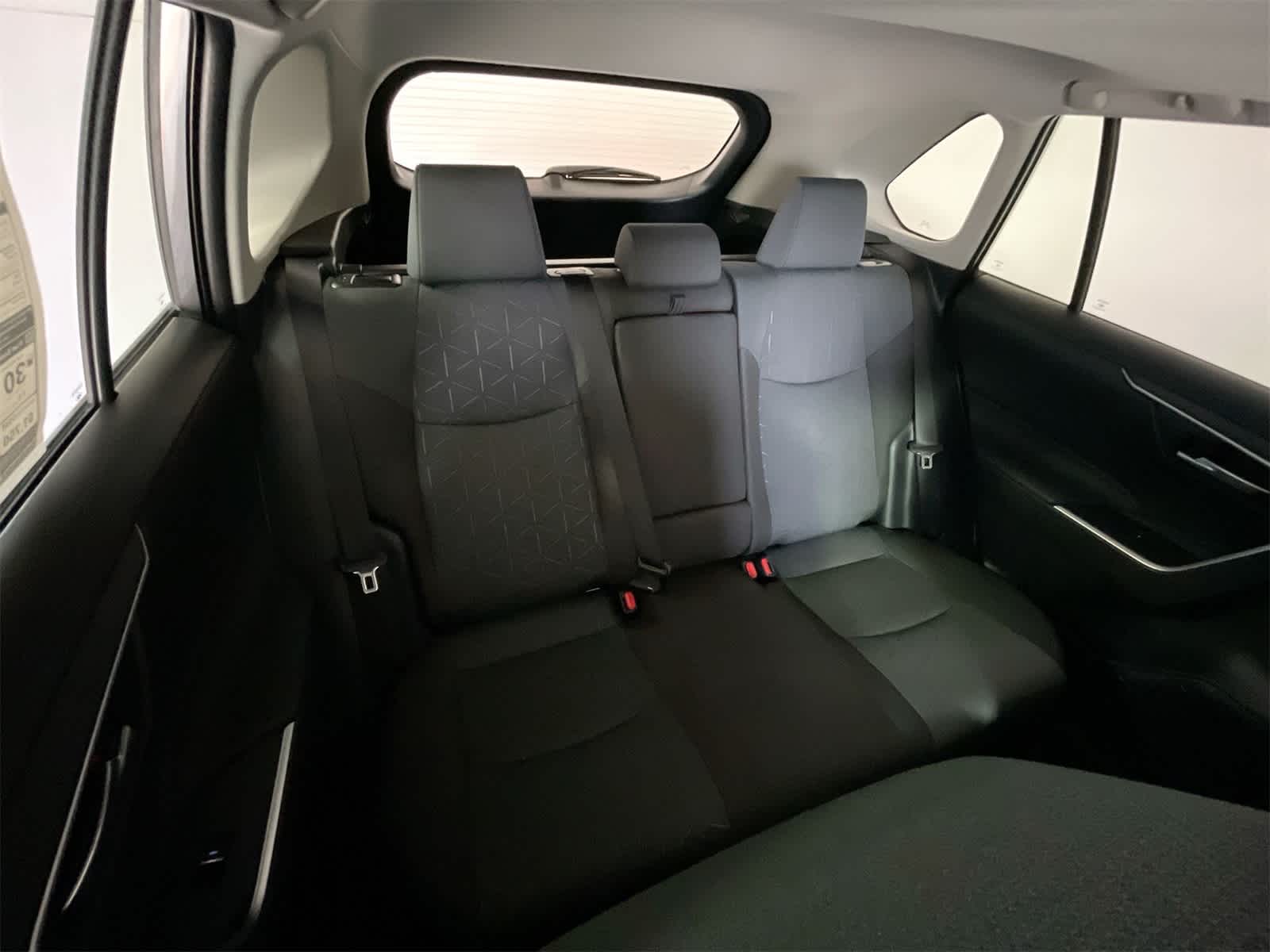 Thumbnail: 2025 Toyota RAV4 - 15