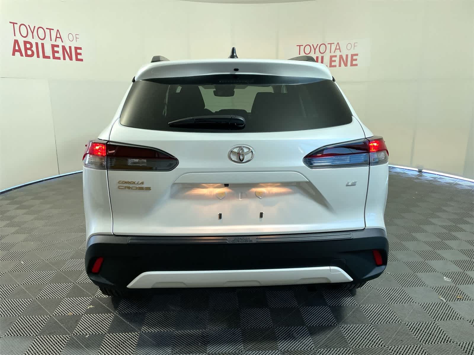 Thumbnail: 2026 Toyota Corolla Cross - 4