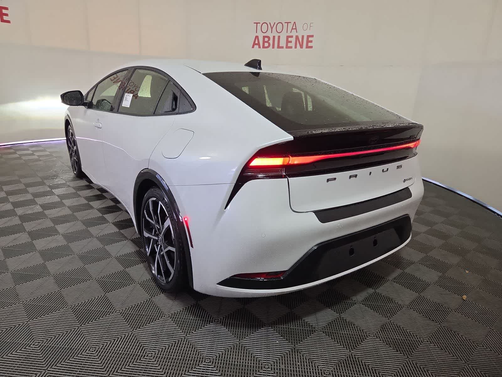 Thumbnail: 2026 Toyota Prius - 3