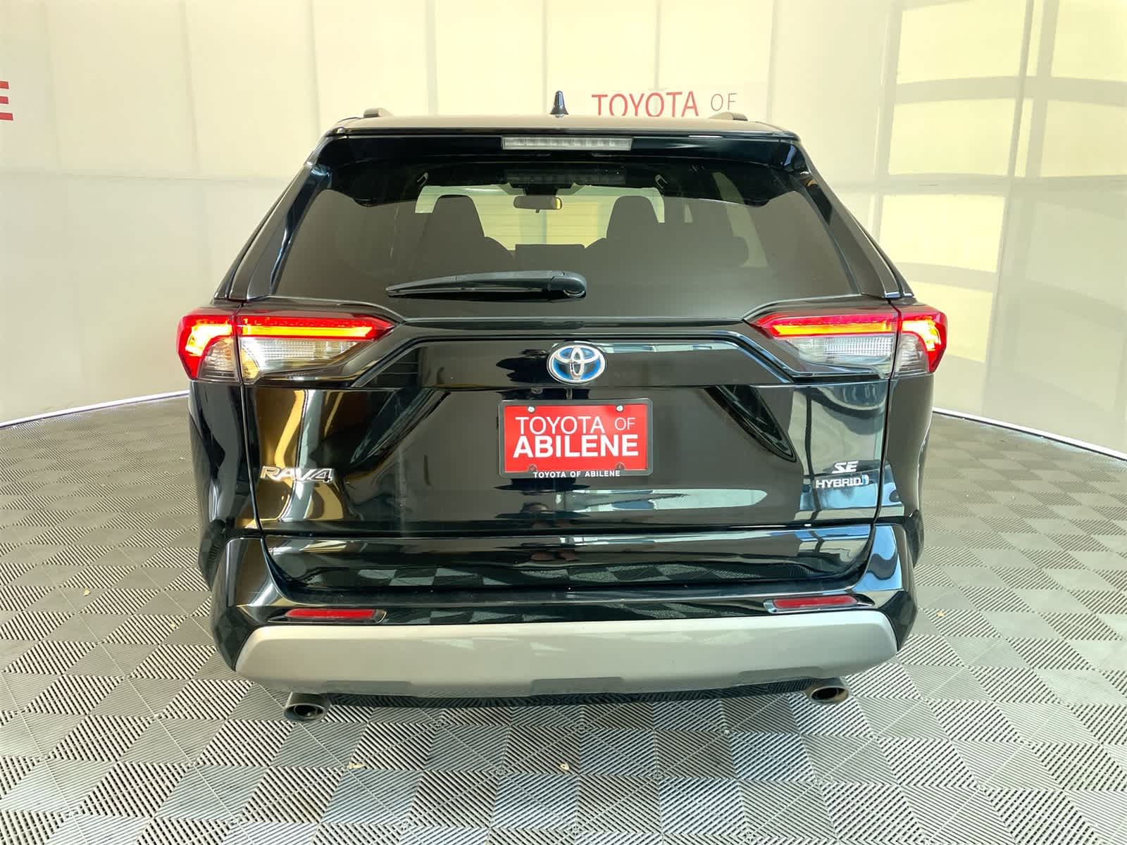 Thumbnail: 2022 Toyota RAV4 - 3