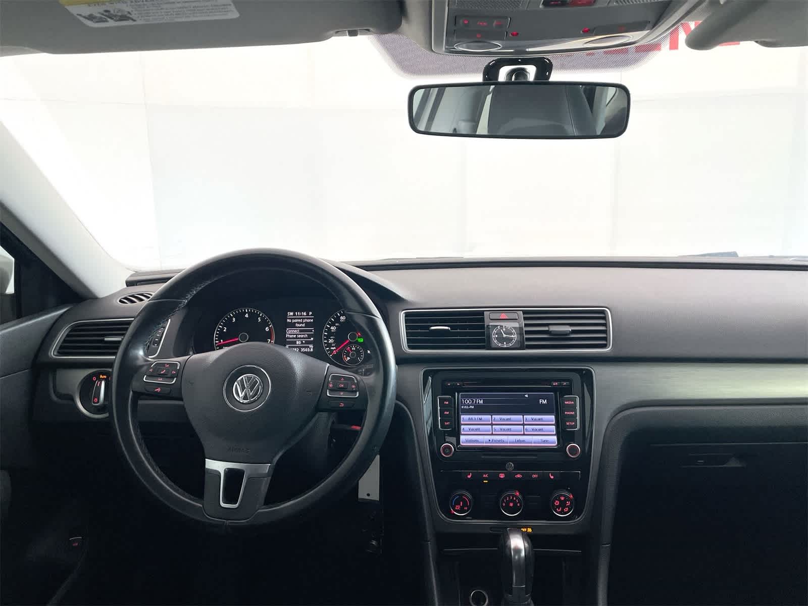 Thumbnail: 2014 Volkswagen Passat - 16