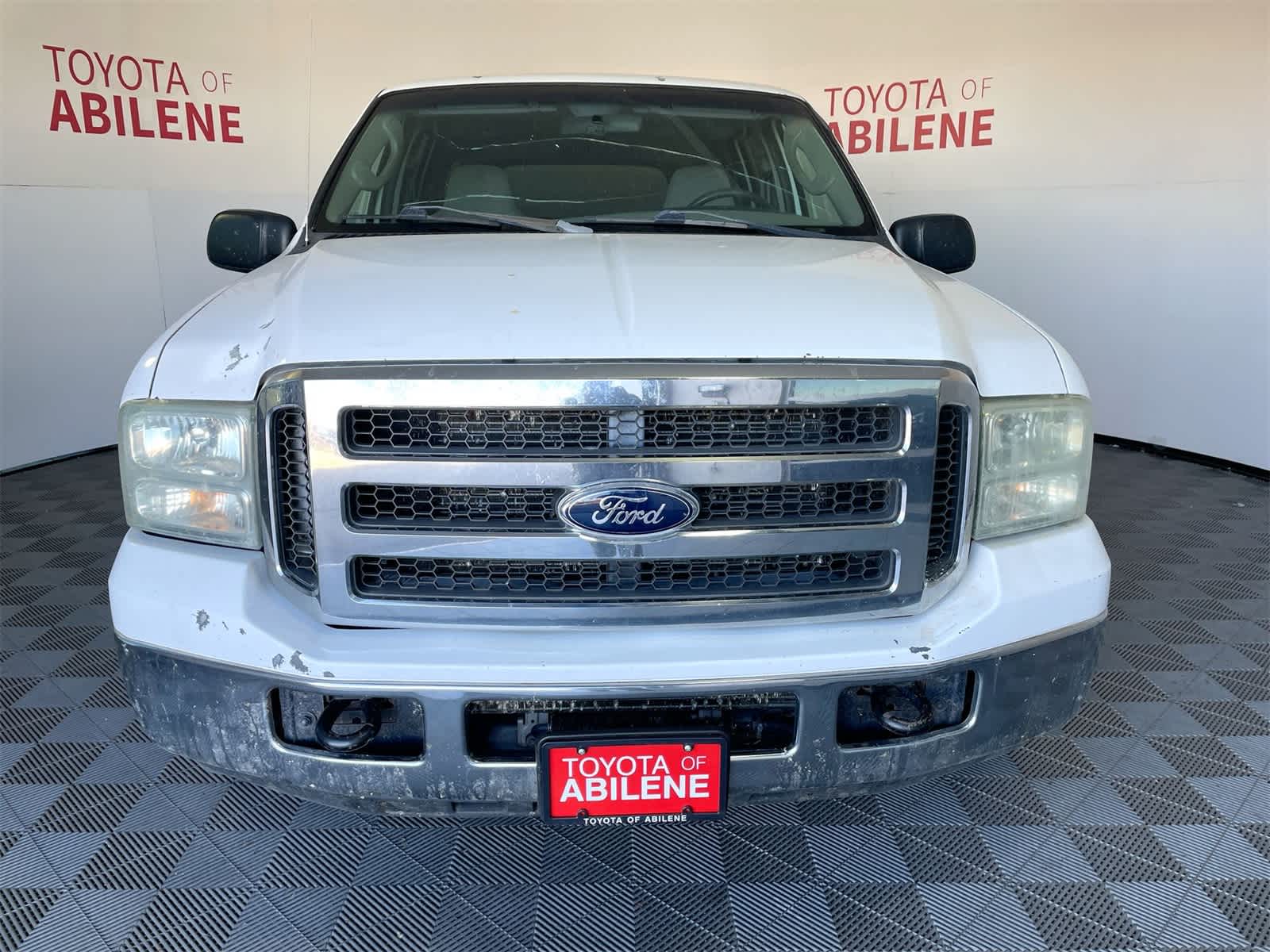 Thumbnail: 2005 Ford Excursion - 8