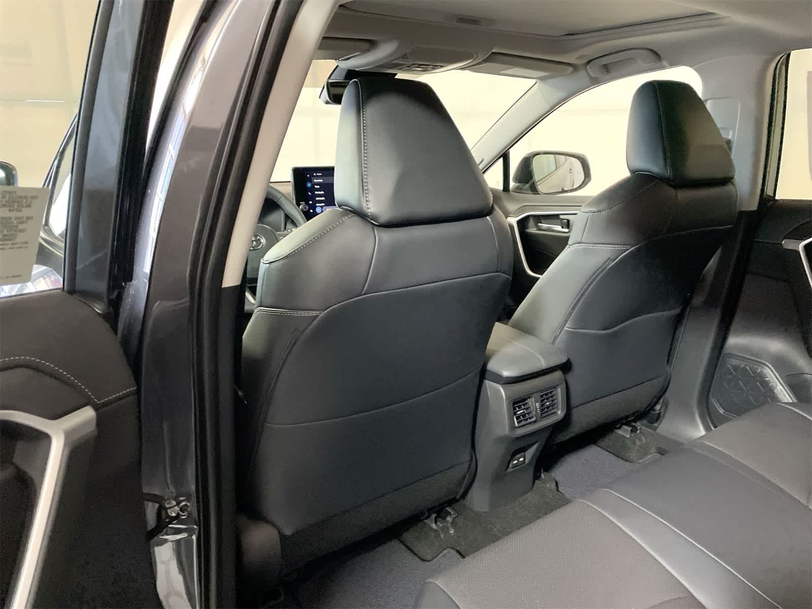 Thumbnail: 2025 Toyota RAV4 - 13