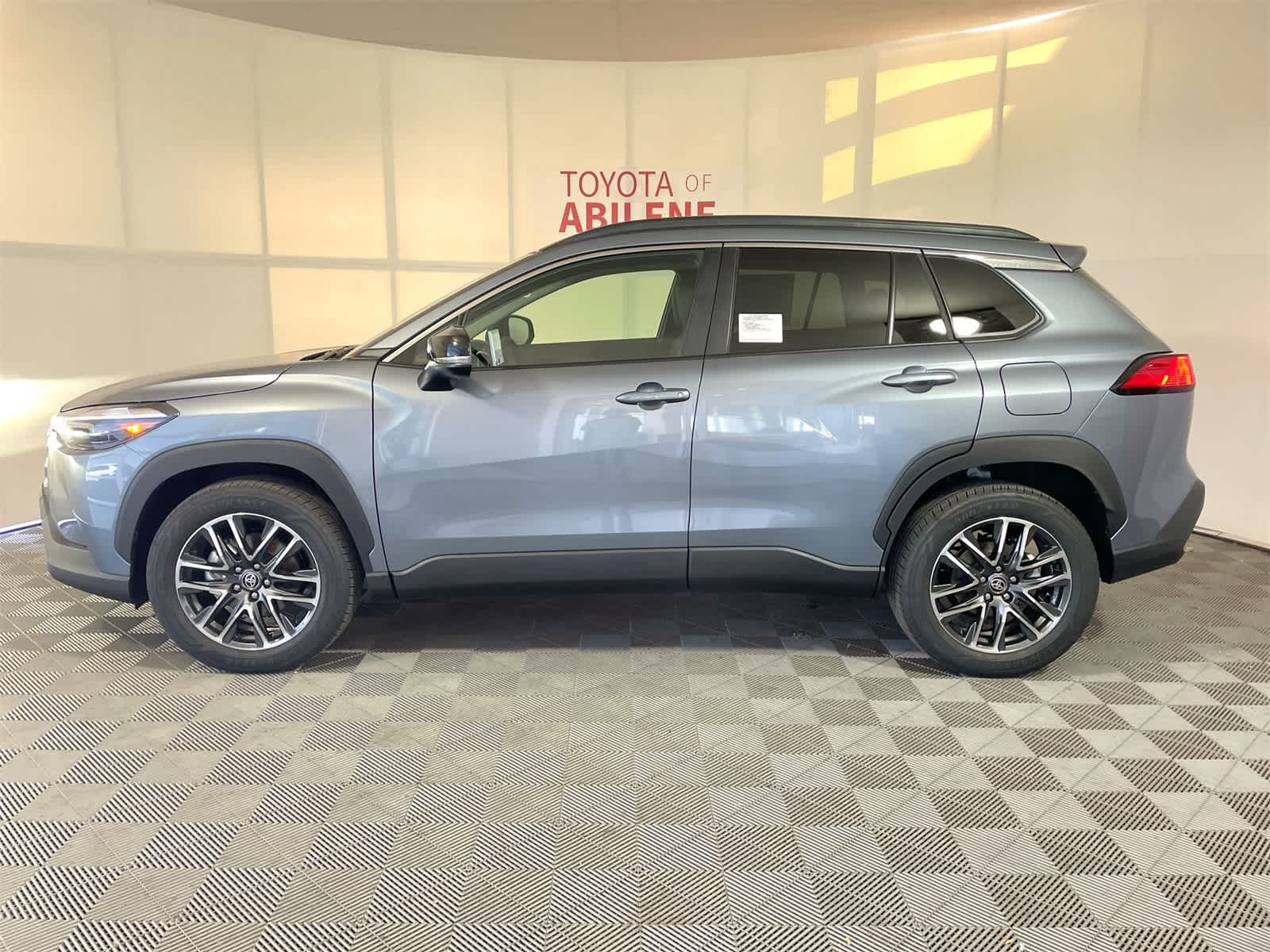 Thumbnail: 2026 Toyota Corolla Cross - 2