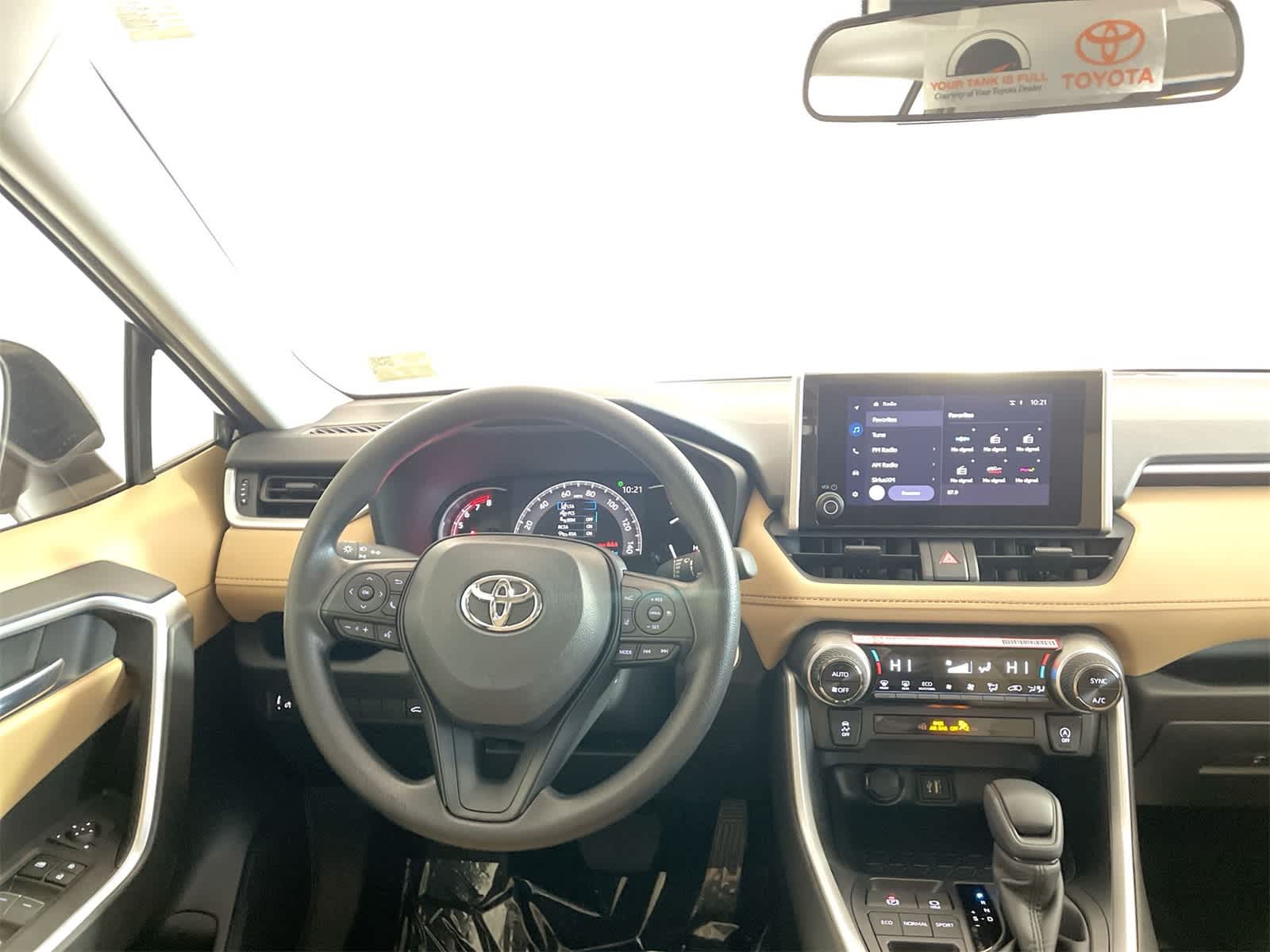 Thumbnail: 2025 Toyota RAV4 - 15