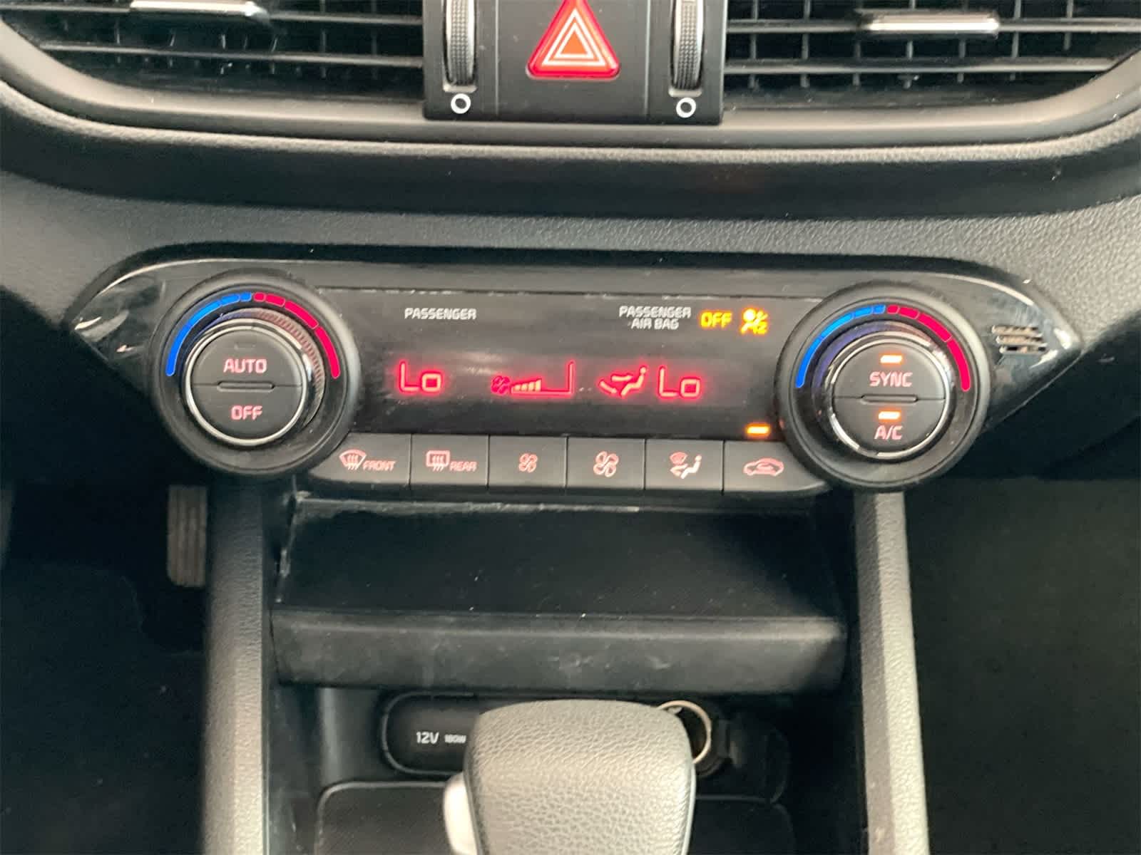 Thumbnail: 2019 Kia Forte - 18