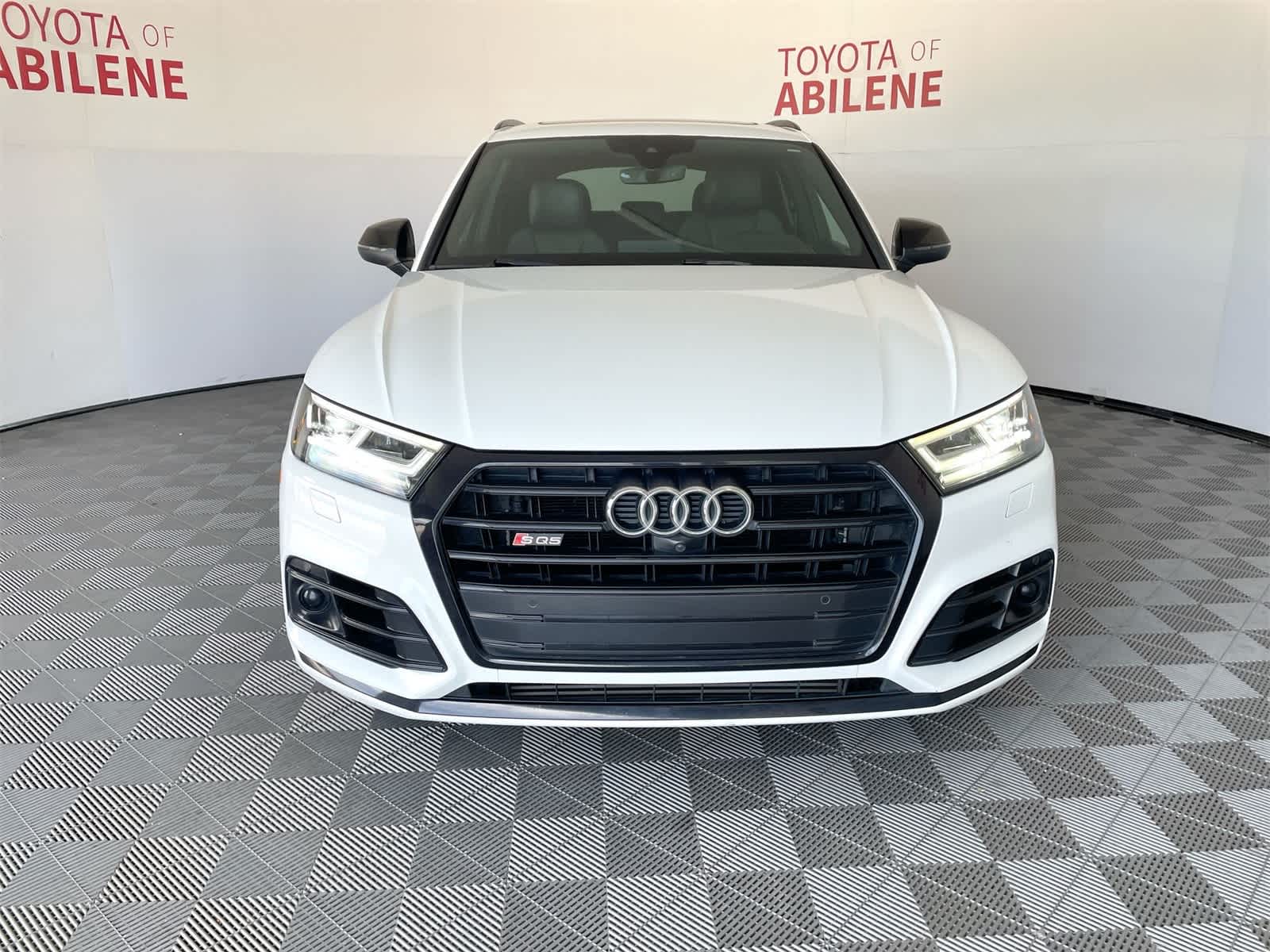 Thumbnail: 2020 Audi SQ5 - 8