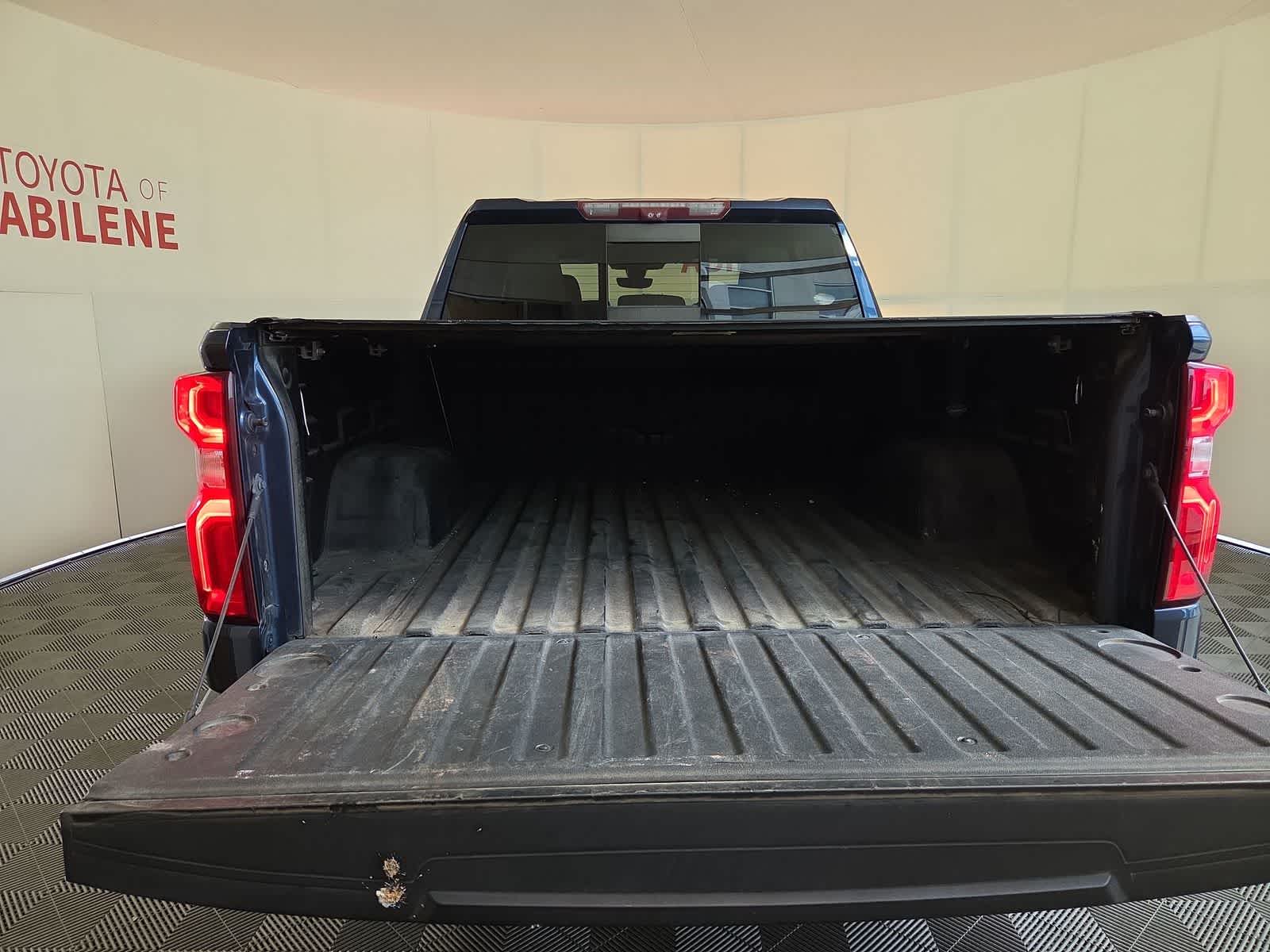 Thumbnail: 2021 Chevrolet Silverado 1500 - 4