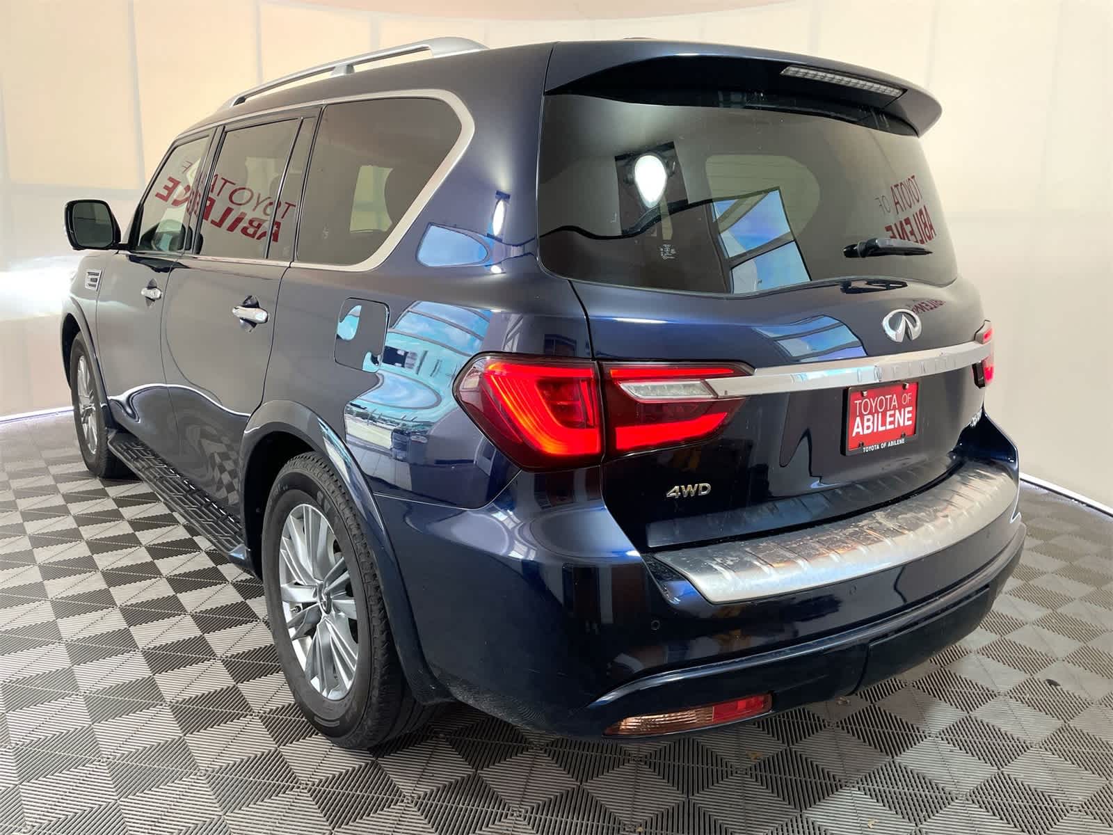 Thumbnail: 2021 INFINITI QX80 - 3