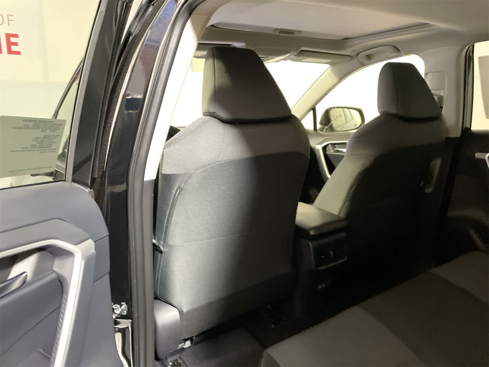 Thumbnail: 2025 Toyota RAV4 - 13