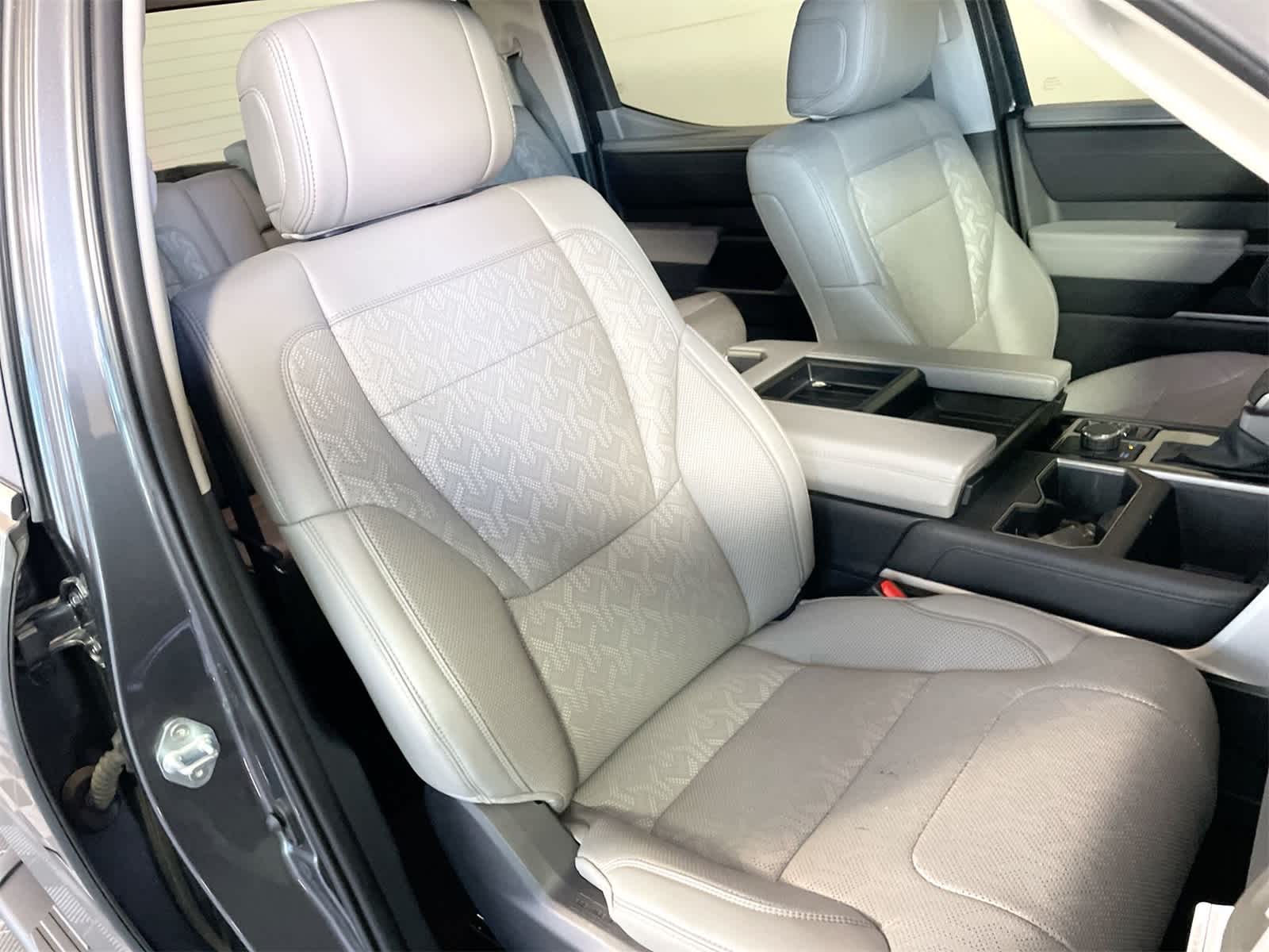 Thumbnail: 2024 Toyota Tundra - 13