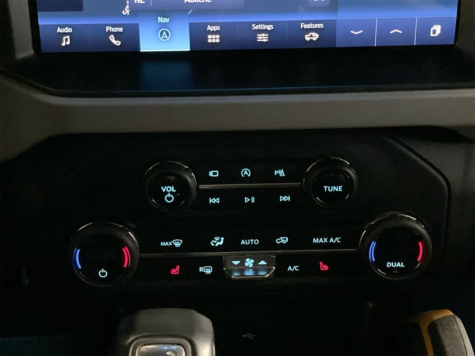 Thumbnail: 2023 Ford Bronco - 21